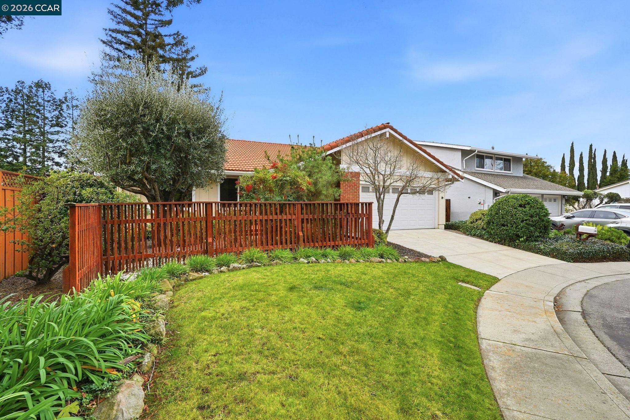 Detail Gallery Image 2 of 48 For 783 Cattail Court, Walnut Creek,  CA 94598 - 3 Beds | 2 Baths