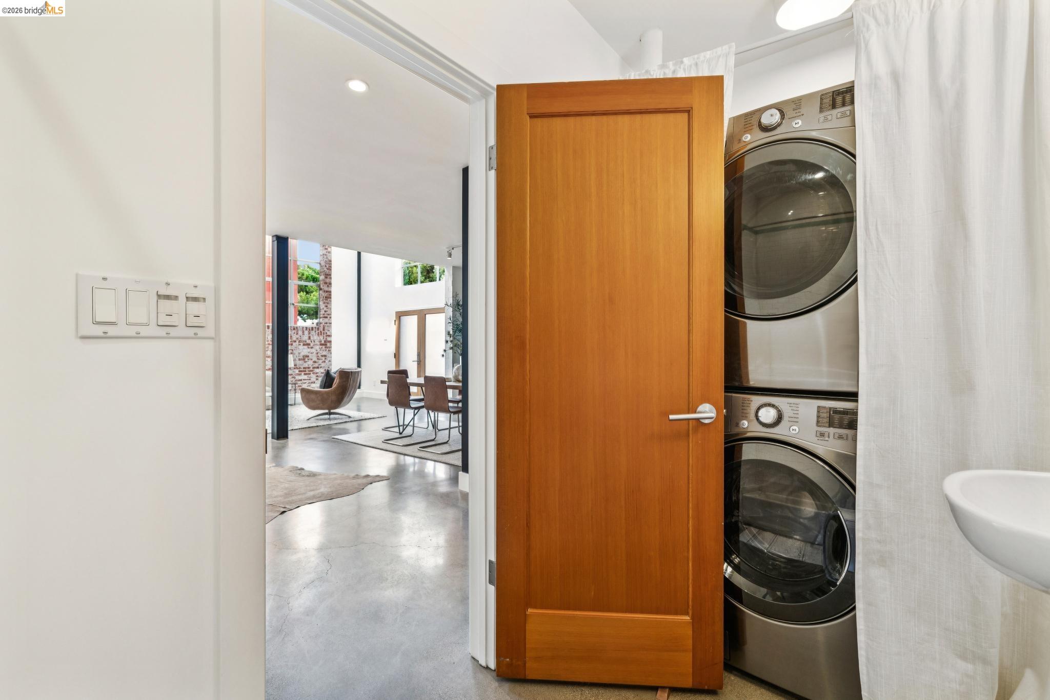 Detail Gallery Image 19 of 47 For 829 21st St #3,  Oakland,  CA 94607 - 1 Beds | 2 Baths