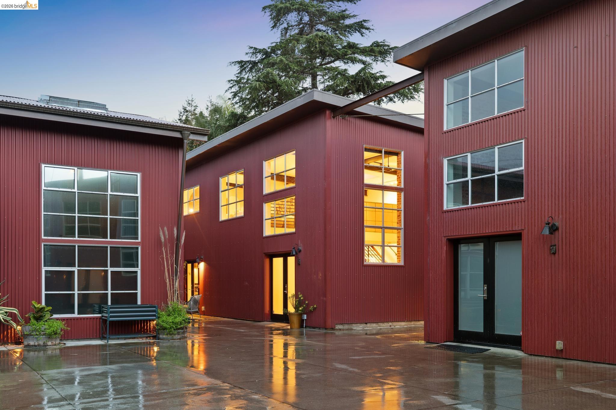 Detail Gallery Image 42 of 47 For 829 21st St #3,  Oakland,  CA 94607 - 1 Beds | 2 Baths