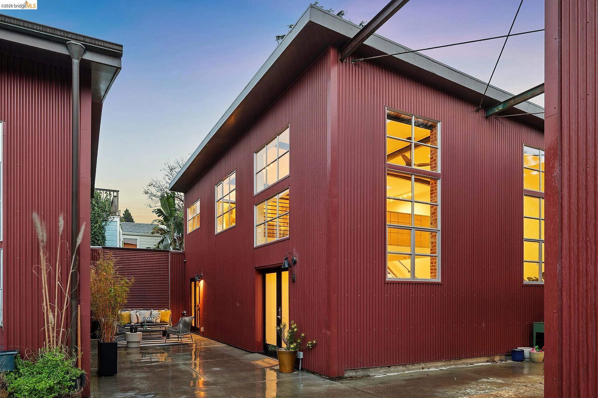 Detail Gallery Image 44 of 47 For 829 21st St #3,  Oakland,  CA 94607 - 1 Beds | 2 Baths