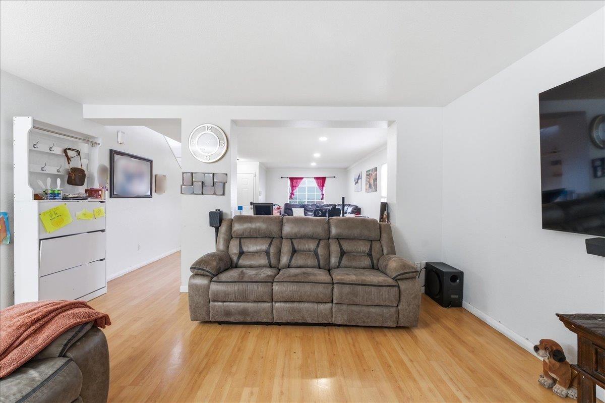 Detail Gallery Image 11 of 48 For 1246 Oak Haven Way, Antioch,  CA 94531 - 4 Beds | 2/1 Baths