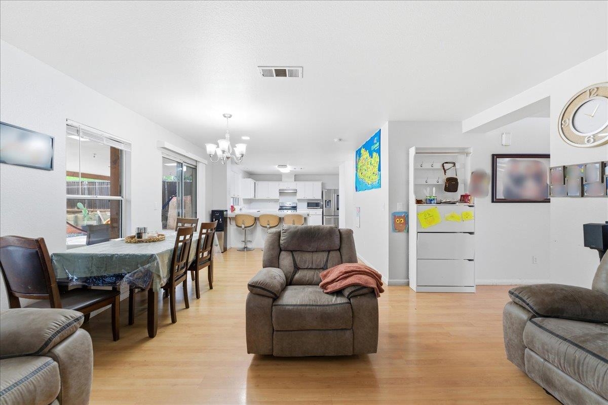 Detail Gallery Image 12 of 48 For 1246 Oak Haven Way, Antioch,  CA 94531 - 4 Beds | 2/1 Baths