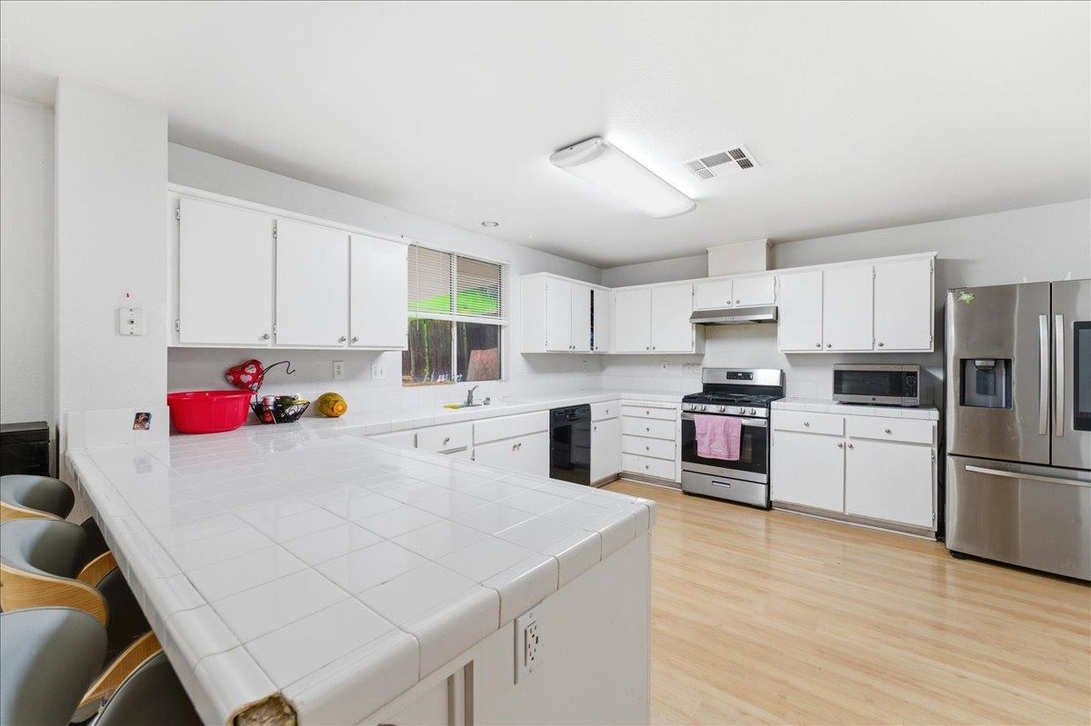 Detail Gallery Image 15 of 48 For 1246 Oak Haven Way, Antioch,  CA 94531 - 4 Beds | 2/1 Baths