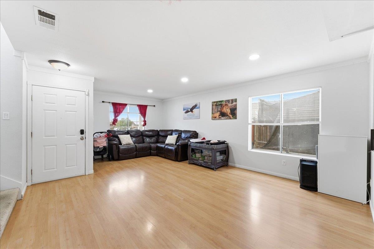 Detail Gallery Image 7 of 48 For 1246 Oak Haven Way, Antioch,  CA 94531 - 4 Beds | 2/1 Baths