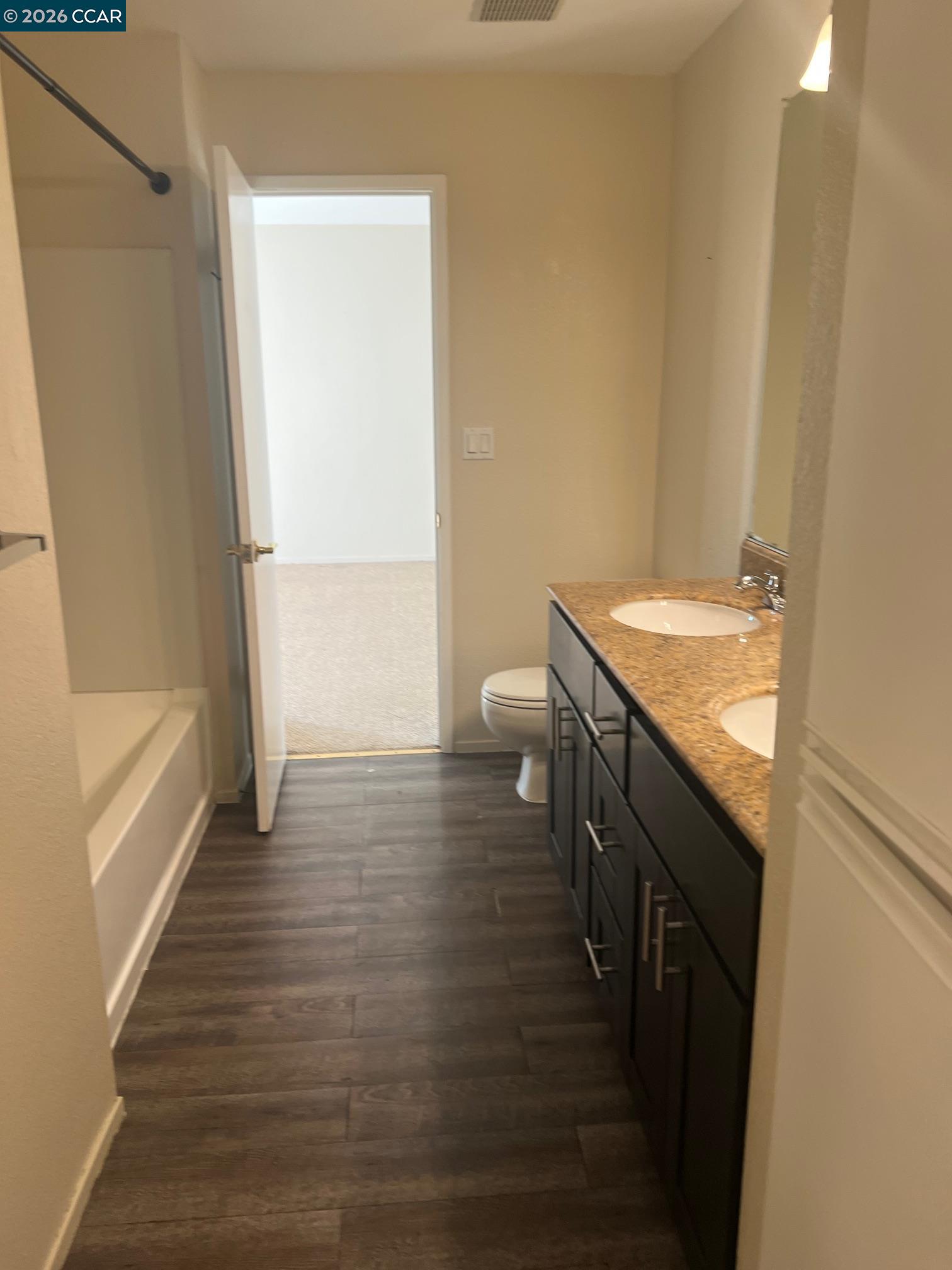 Photo #9: 41123738 Listing: Photo #9