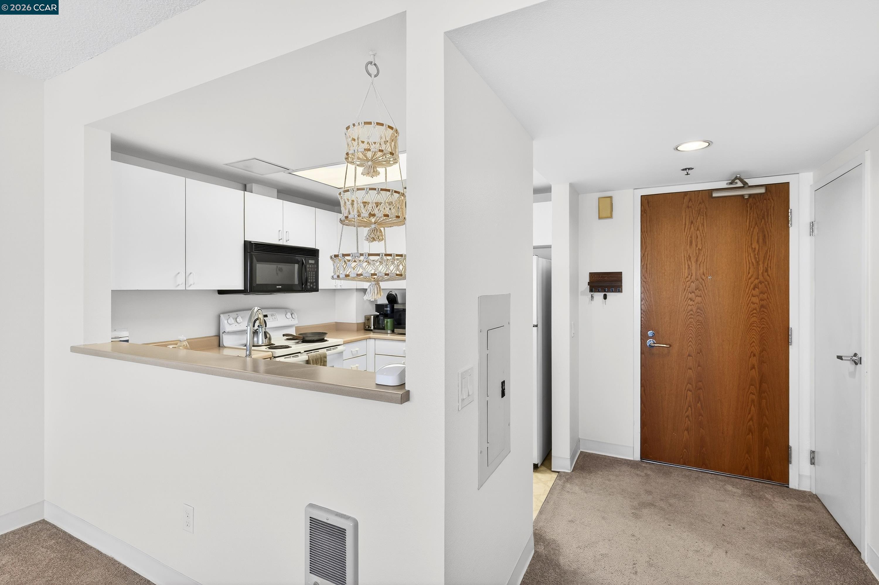 Photo #12: 41123740 Listing: Photo #12