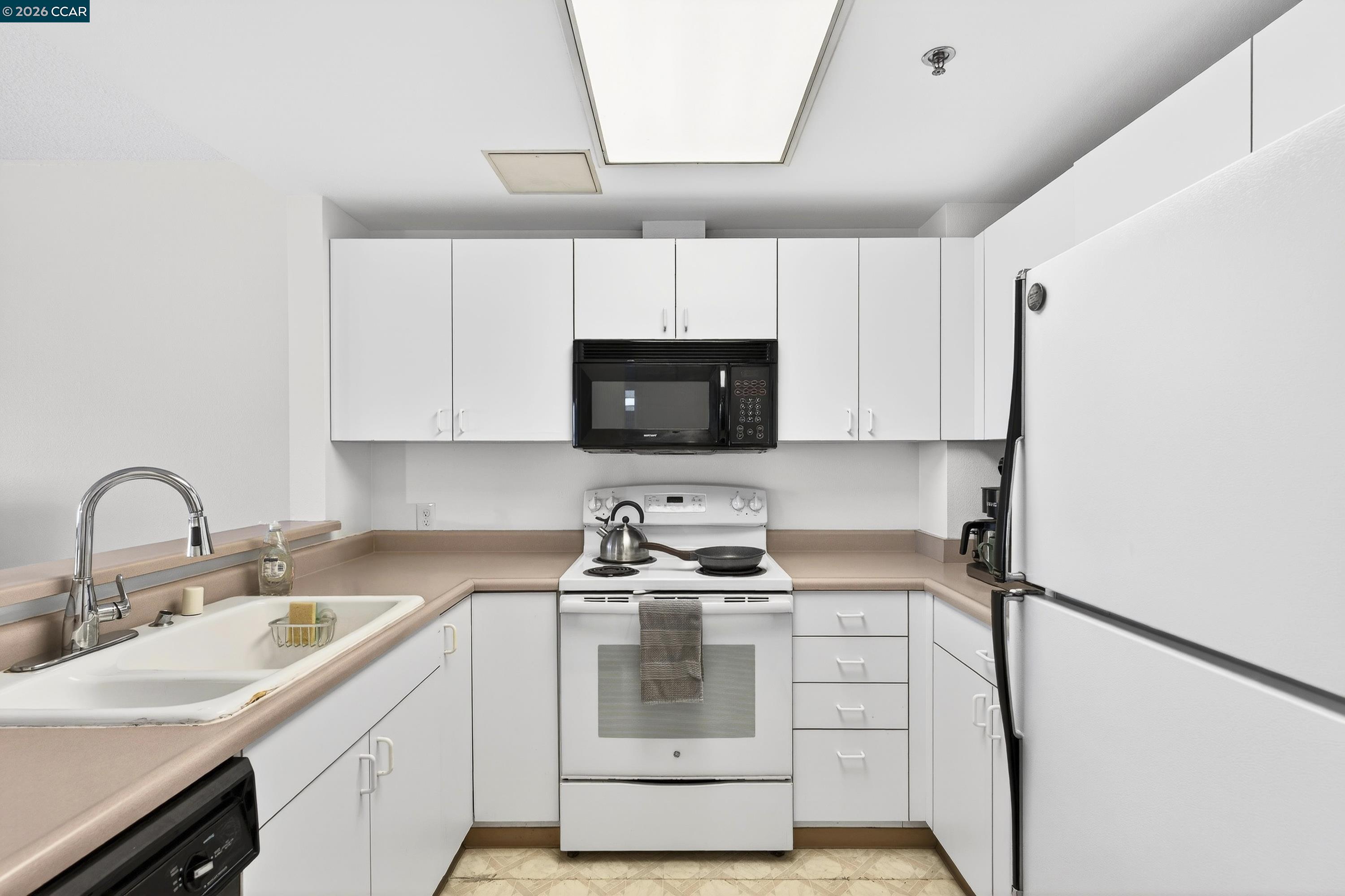 Photo #15: 41123740 Listing: Photo #15