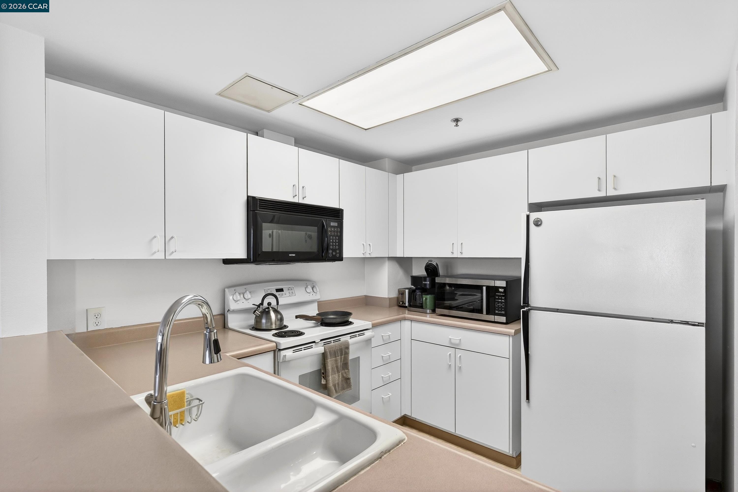 Photo #15: 41123740 Listing: Photo #15