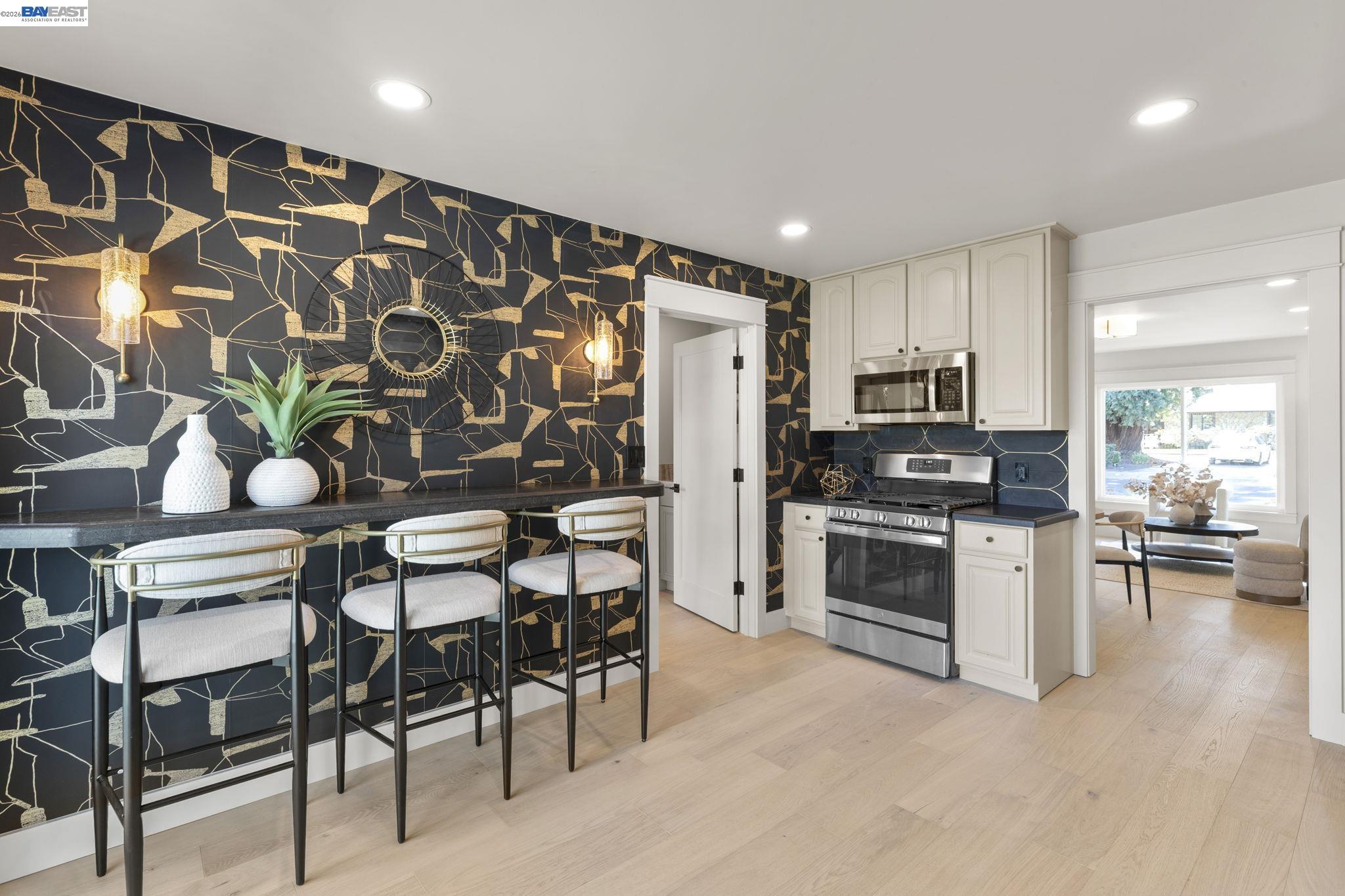 Detail Gallery Image 13 of 43 For 1766 College Ave, Livermore,  CA 94550 - 3 Beds | 2 Baths