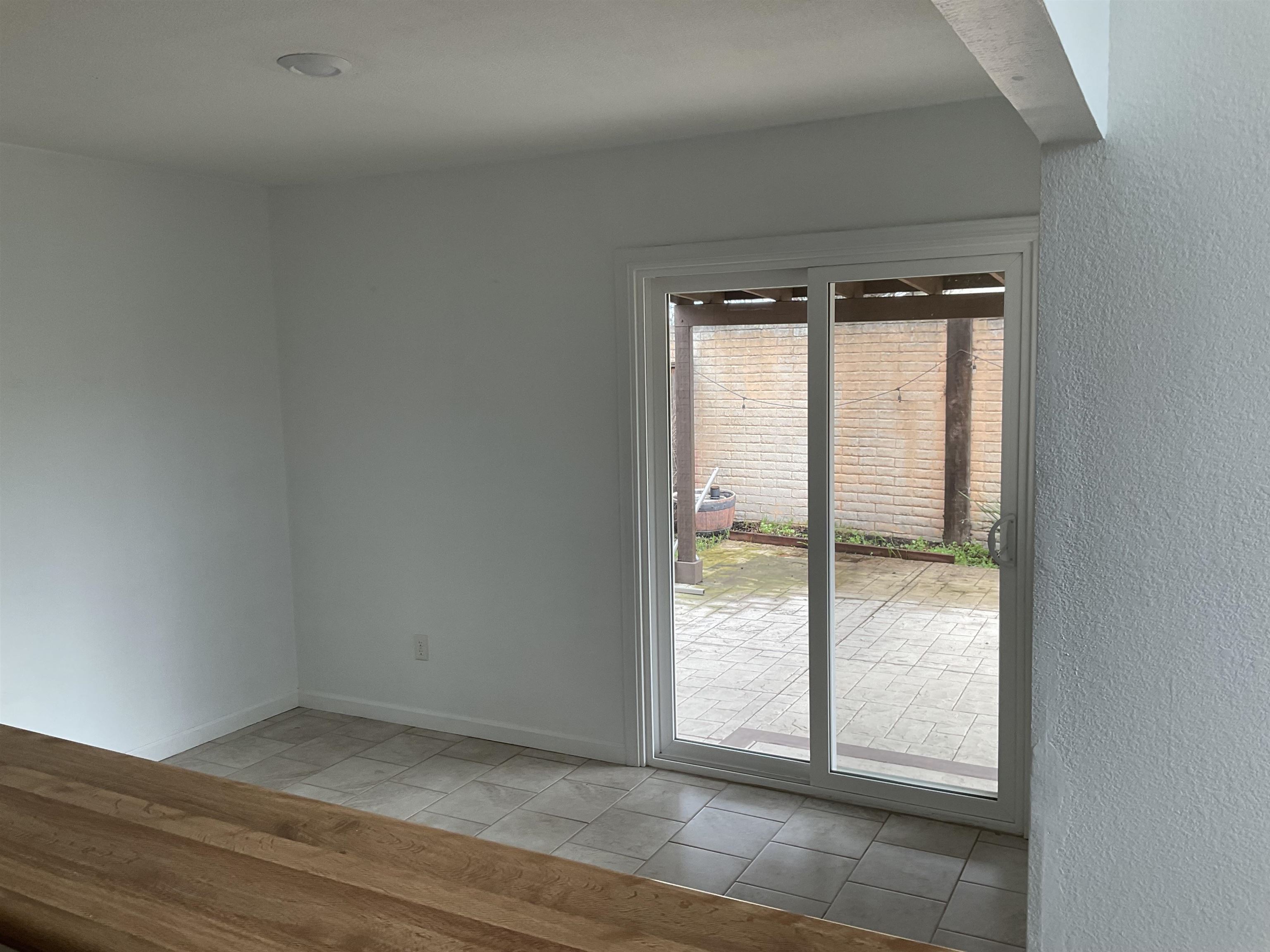 Detail Gallery Image 10 of 12 For 354 Hazelnut Lane, Oakley,  CA 94561 - 2 Beds | 2/1 Baths