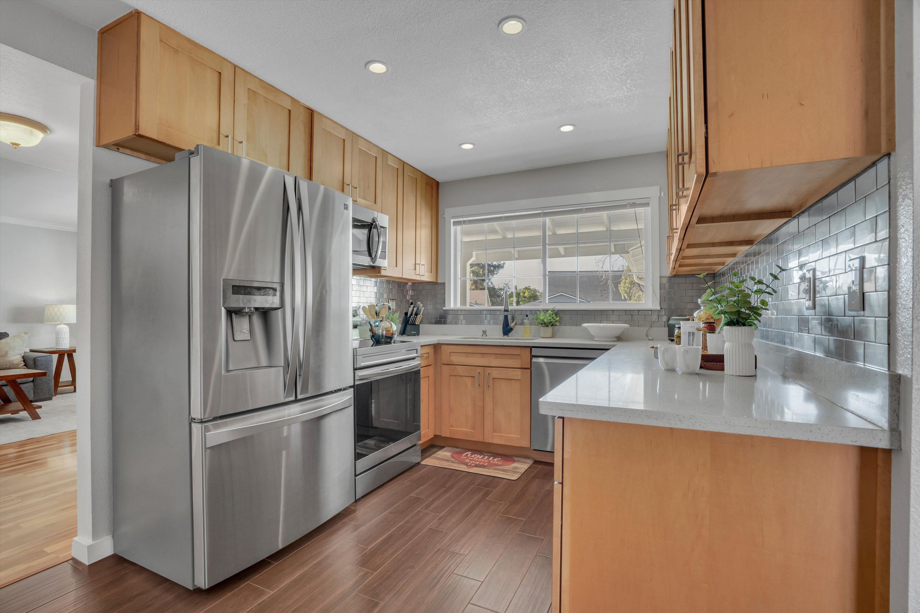 Detail Gallery Image 12 of 36 For 6048 Bellhaven Ave, Newark,  CA 94560 - 3 Beds | 2 Baths