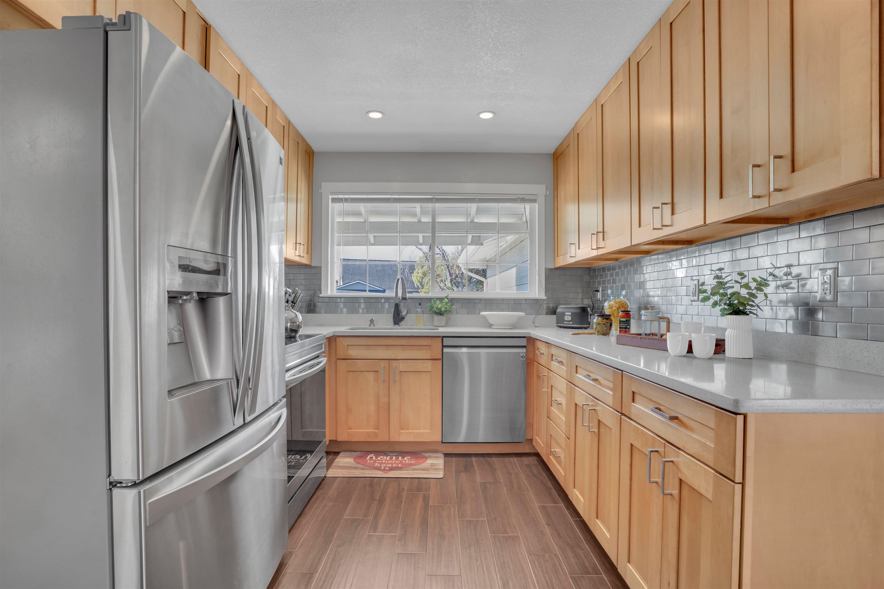 Detail Gallery Image 13 of 36 For 6048 Bellhaven Ave, Newark,  CA 94560 - 3 Beds | 2 Baths