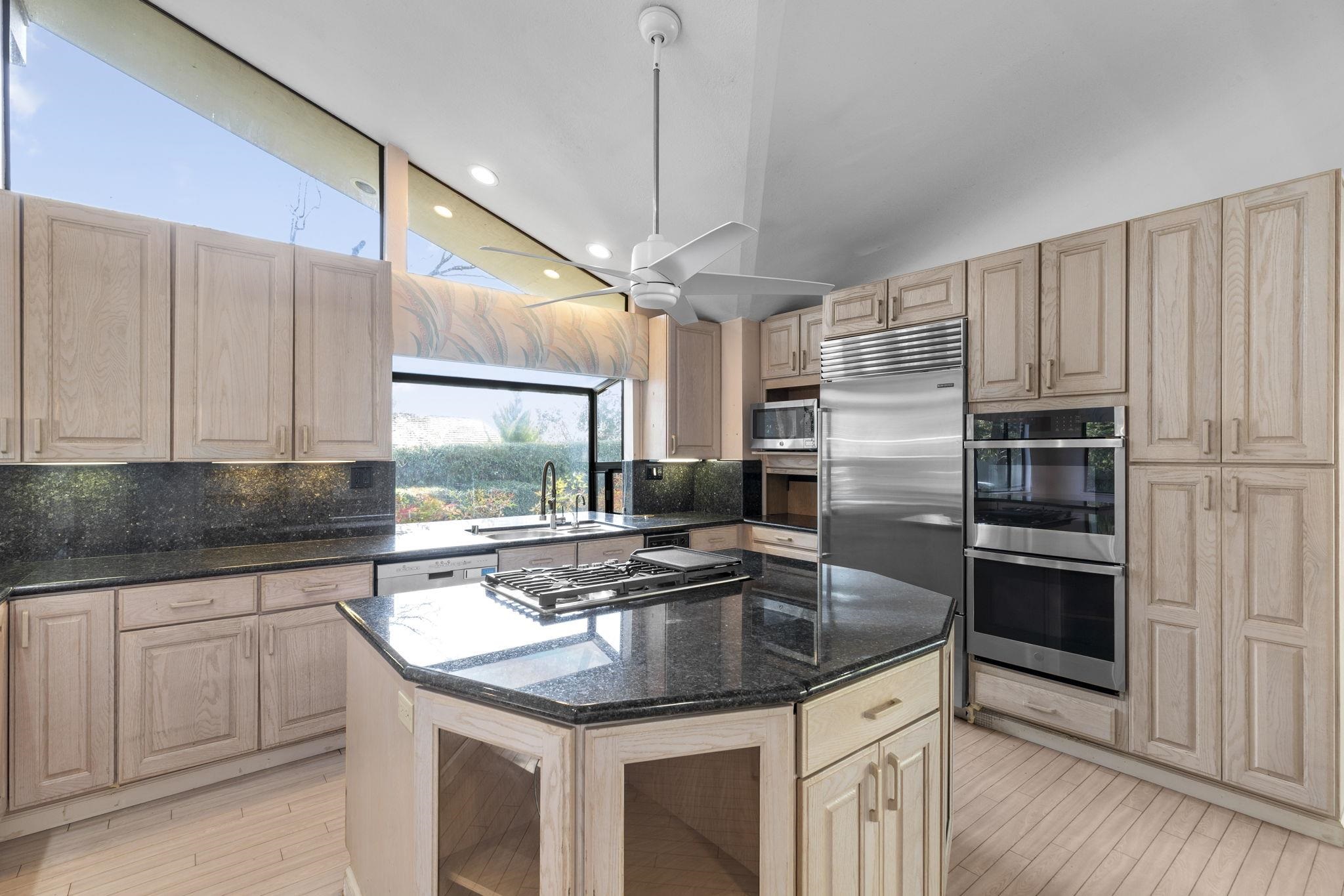 Detail Gallery Image 11 of 43 For 2115 Canyon Oak Ln, Danville,  CA 94506 - 4 Beds | 3/1 Baths