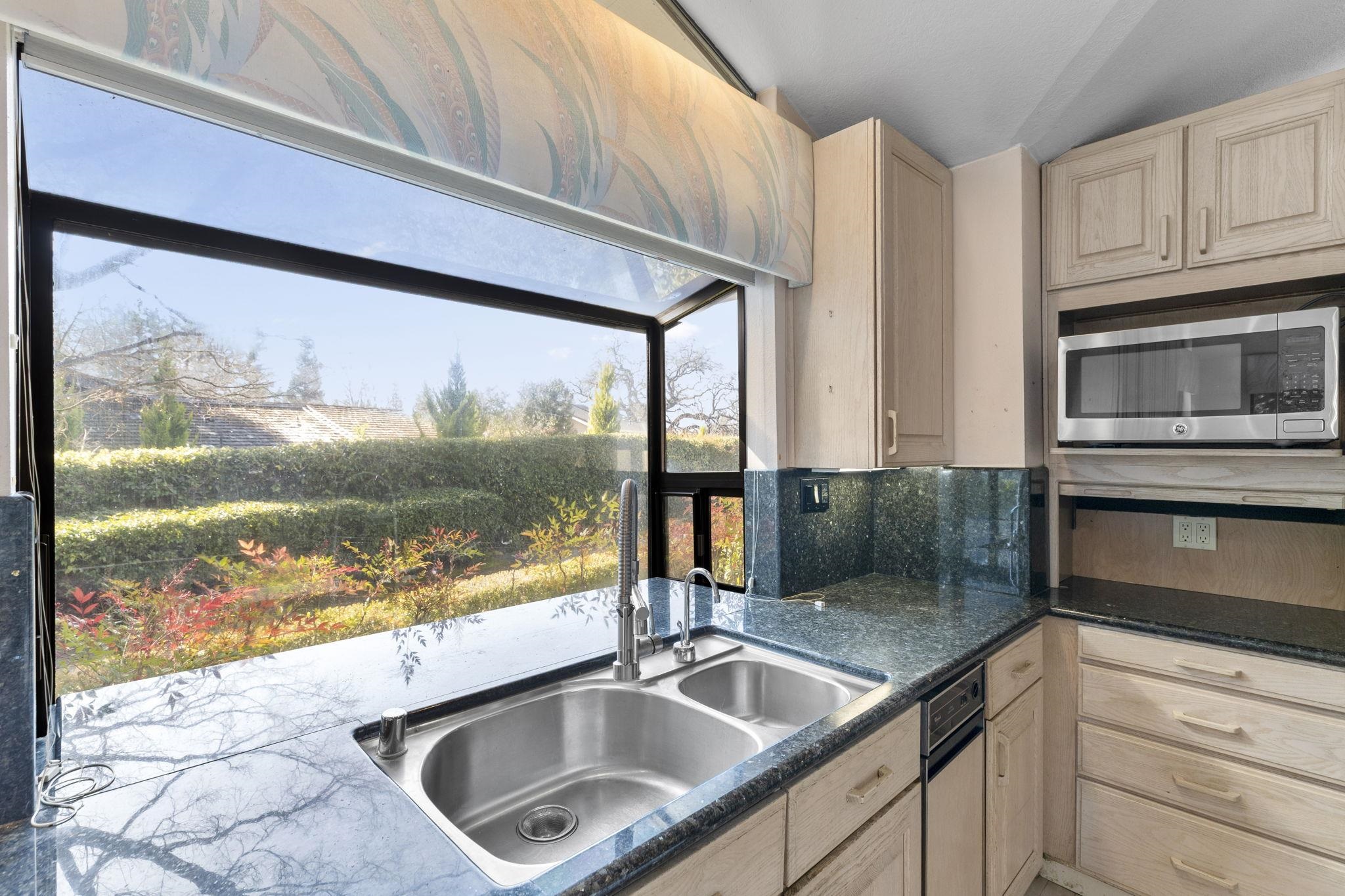 Detail Gallery Image 12 of 43 For 2115 Canyon Oak Ln, Danville,  CA 94506 - 4 Beds | 3/1 Baths