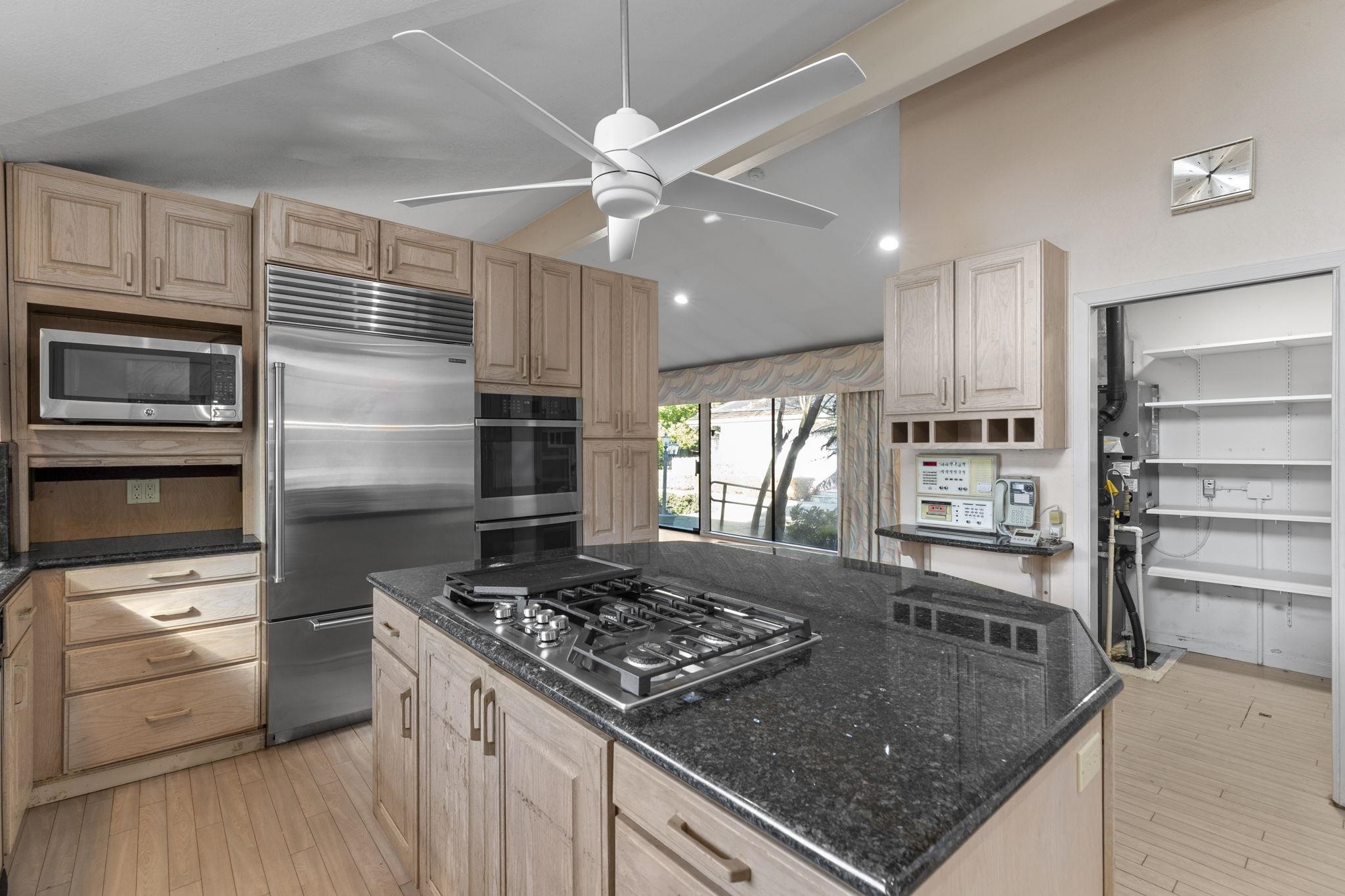 Detail Gallery Image 14 of 43 For 2115 Canyon Oak Ln, Danville,  CA 94506 - 4 Beds | 3/1 Baths