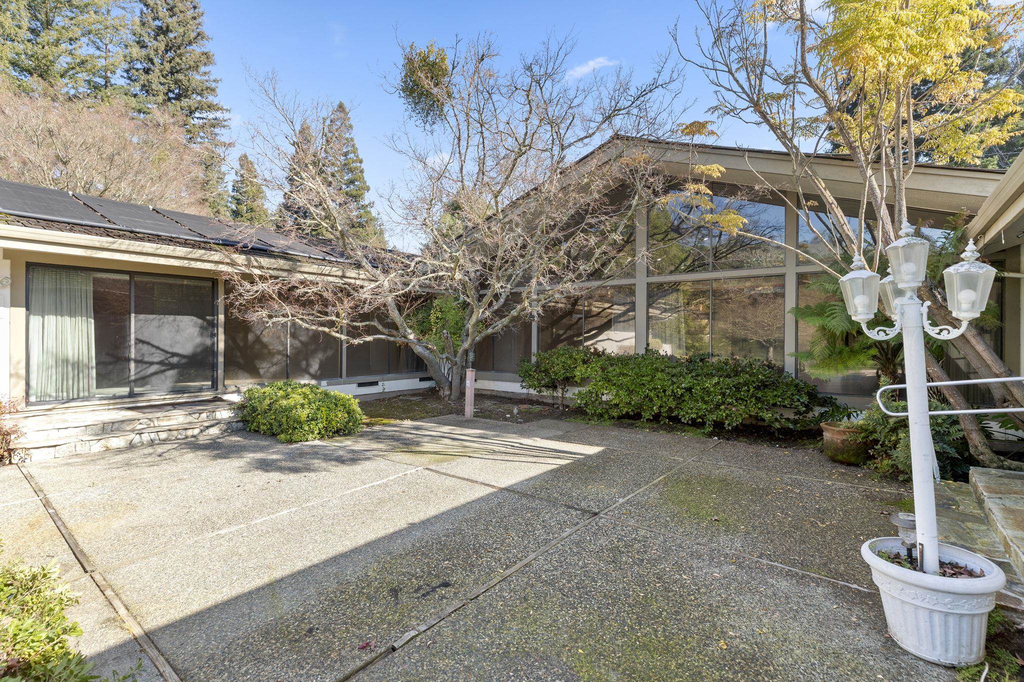 Detail Gallery Image 35 of 43 For 2115 Canyon Oak Ln, Danville,  CA 94506 - 4 Beds | 3/1 Baths