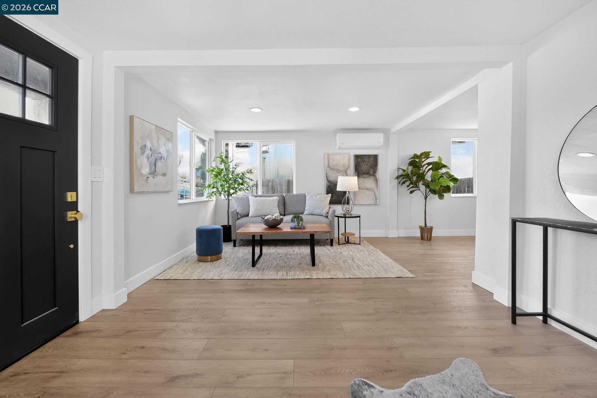 Detail Gallery Image 5 of 34 For 1027 3rd St, Rodeo,  CA 94572 - 2 Beds | 1 Baths