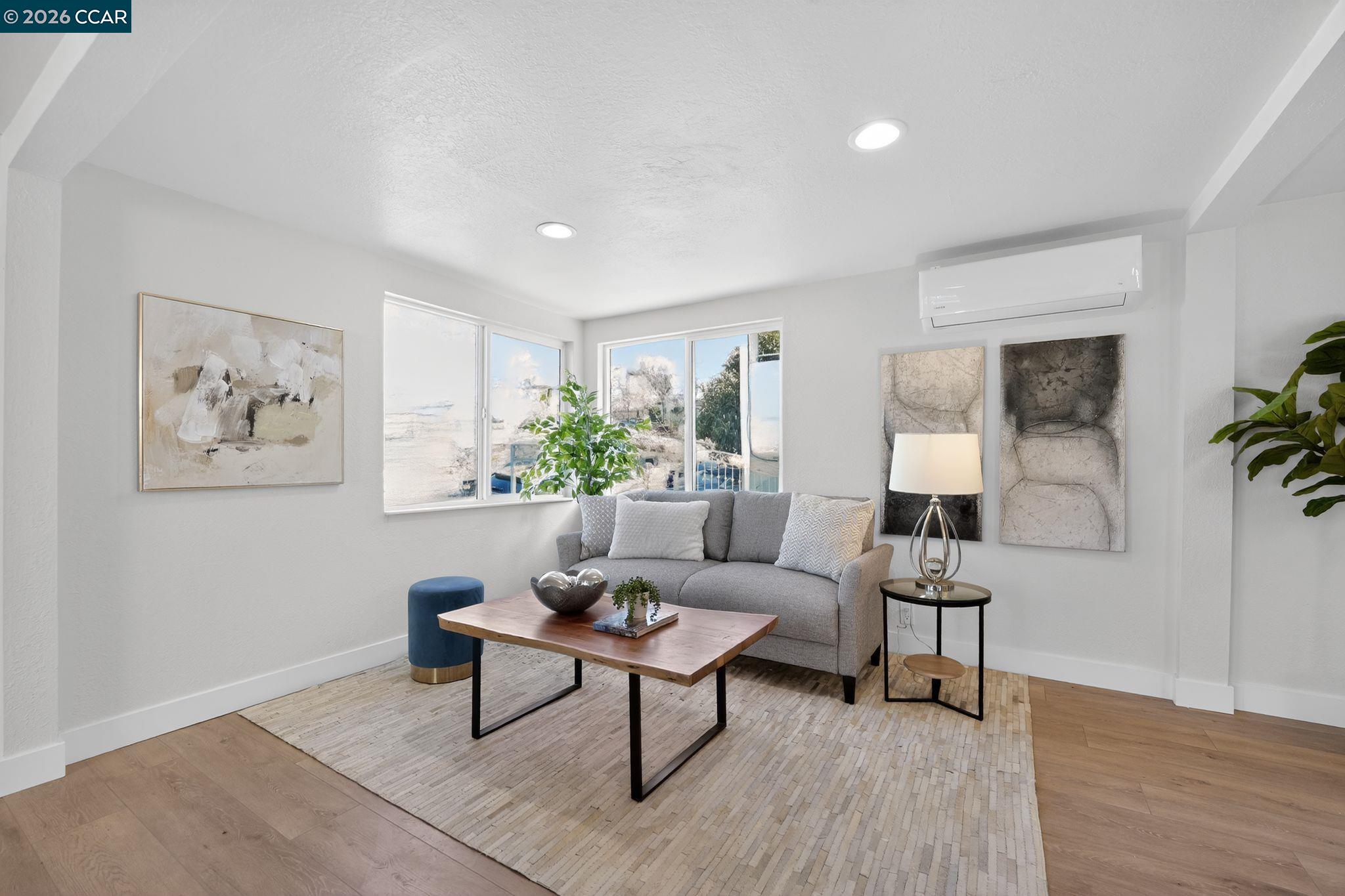 Detail Gallery Image 7 of 34 For 1027 3rd St, Rodeo,  CA 94572 - 2 Beds | 1 Baths