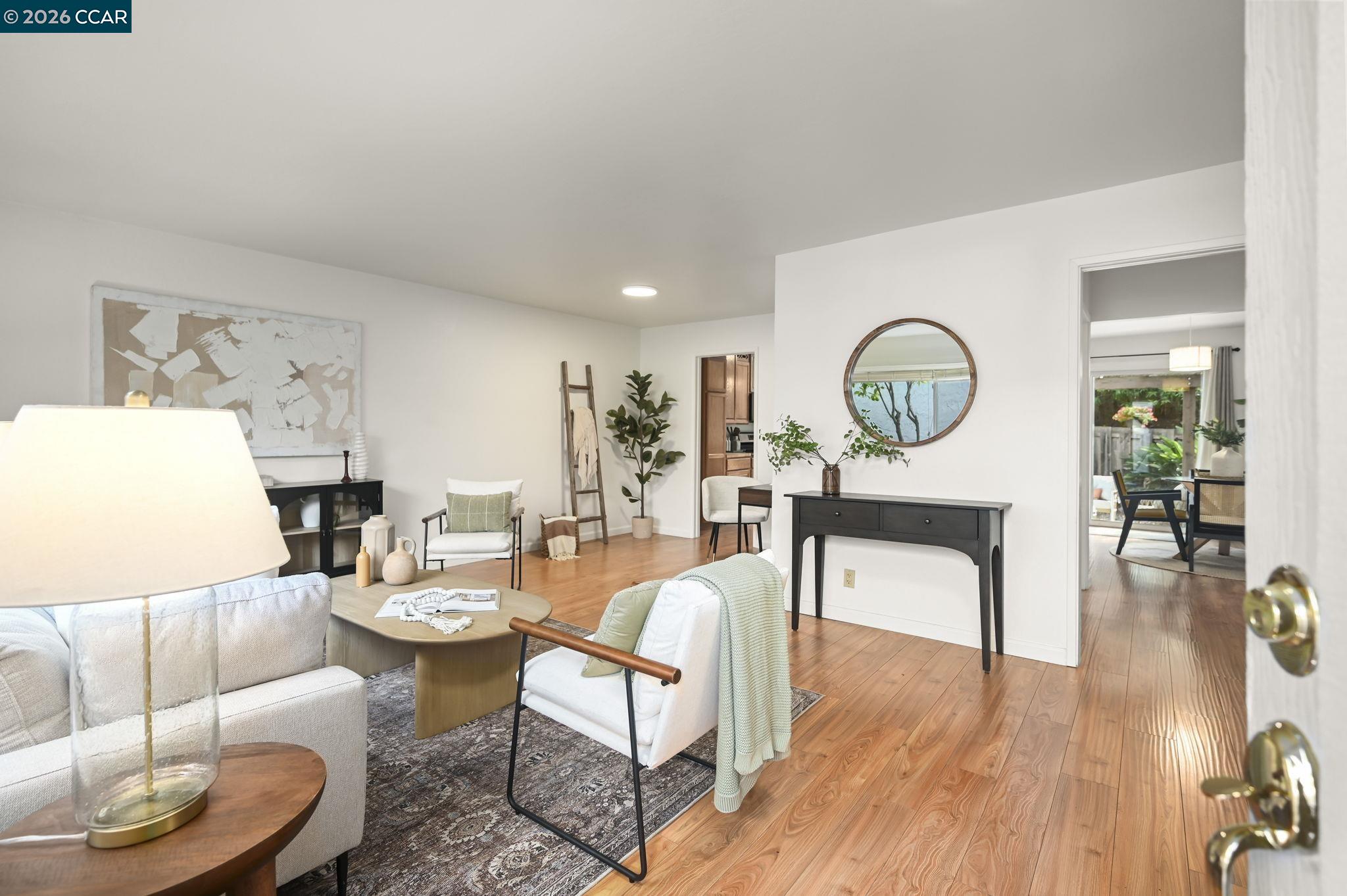 Detail Gallery Image 4 of 30 For 1109 Cardigan Dr, Walnut Creek,  CA 94596 - 2 Beds | 2/1 Baths