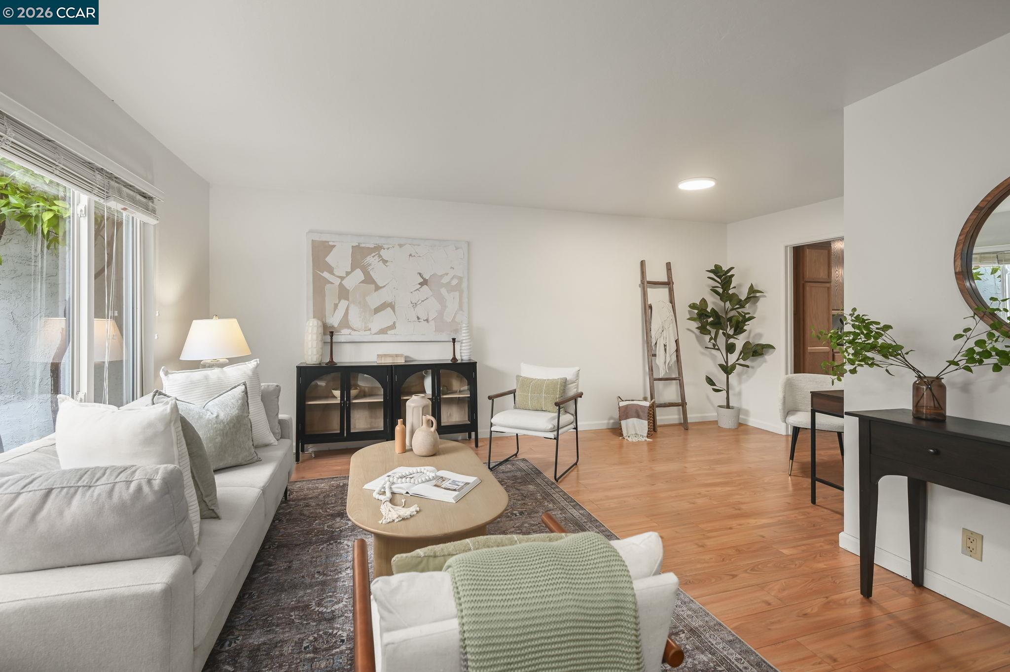 Detail Gallery Image 5 of 30 For 1109 Cardigan Dr, Walnut Creek,  CA 94596 - 2 Beds | 2/1 Baths