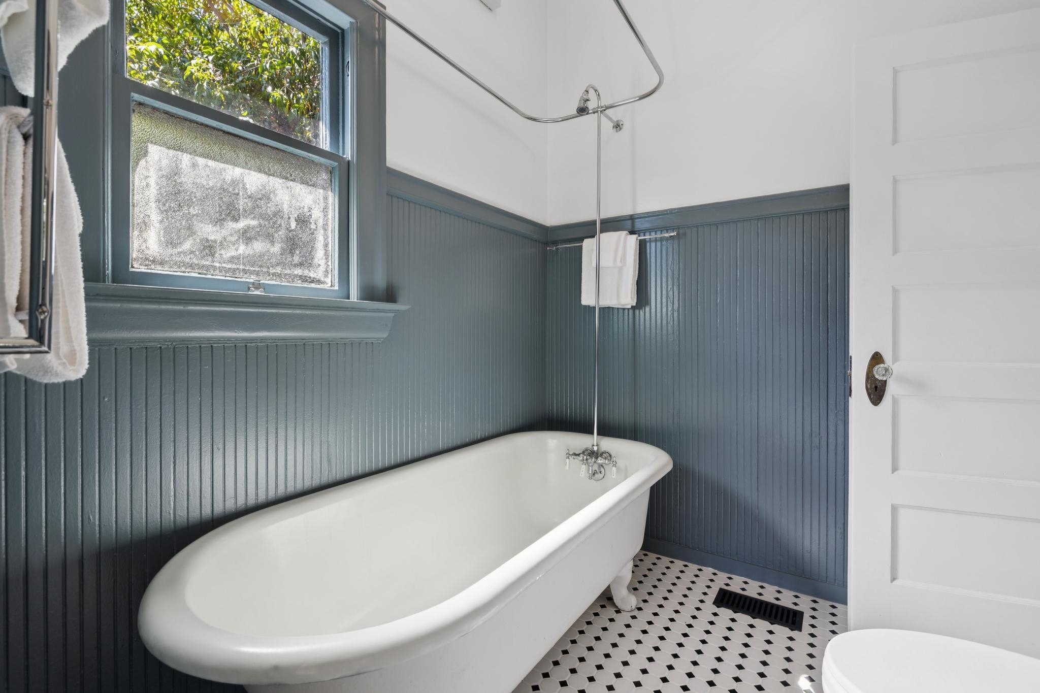 Detail Gallery Image 19 of 57 For 737-739 61st St, Oakland,  CA 94609 - – Beds | – Baths