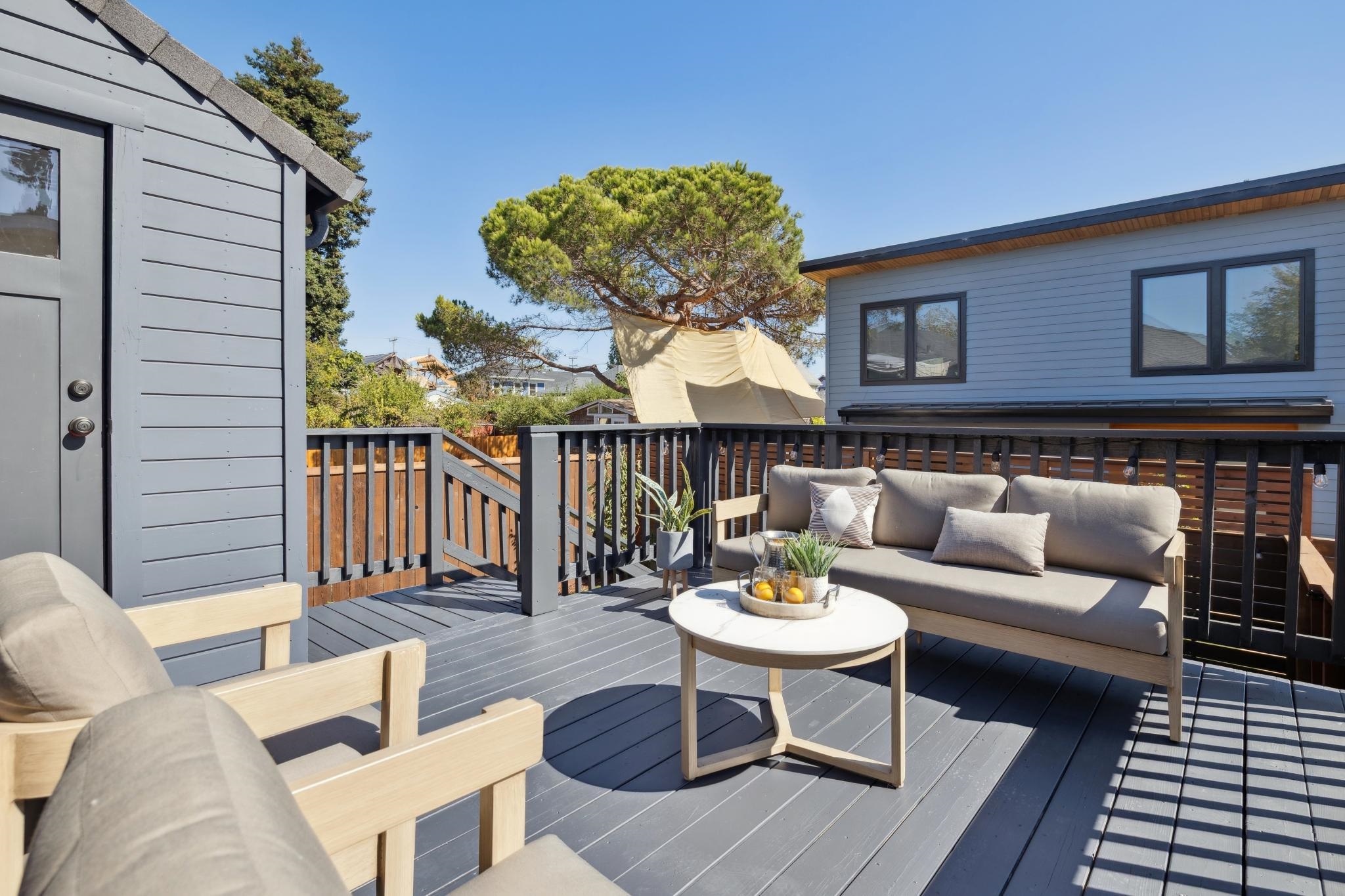 Detail Gallery Image 24 of 57 For 737-739 61st St, Oakland,  CA 94609 - – Beds | – Baths