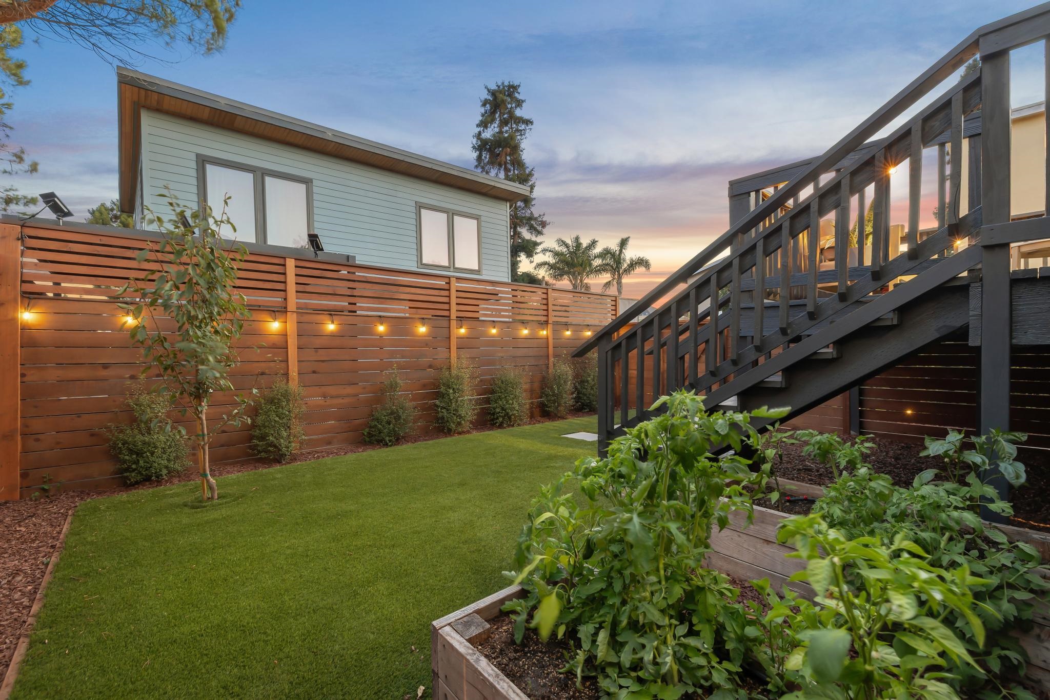 Detail Gallery Image 28 of 57 For 737-739 61st St, Oakland,  CA 94609 - – Beds | – Baths