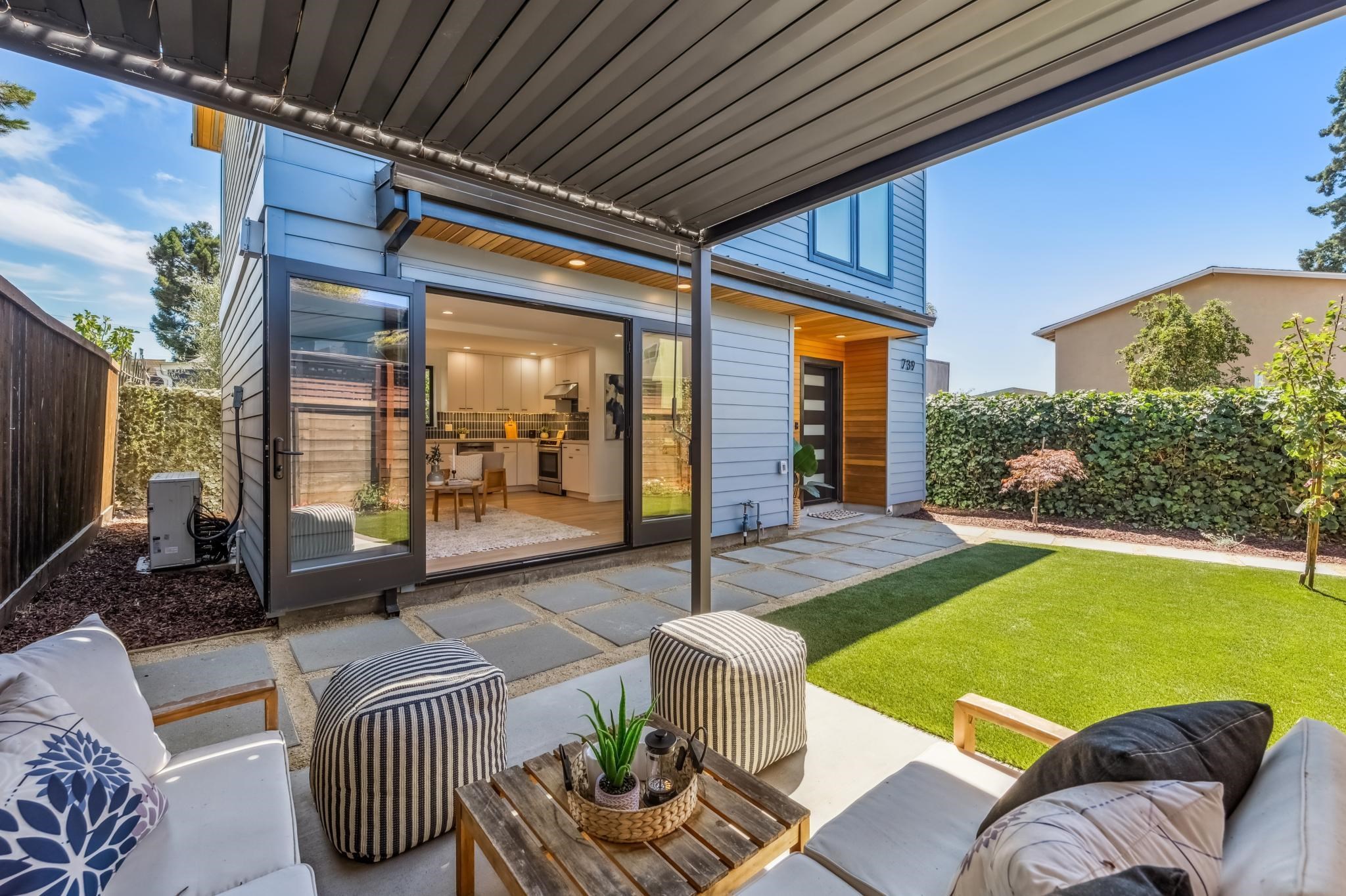 Detail Gallery Image 41 of 57 For 737-739 61st St, Oakland,  CA 94609 - – Beds | – Baths