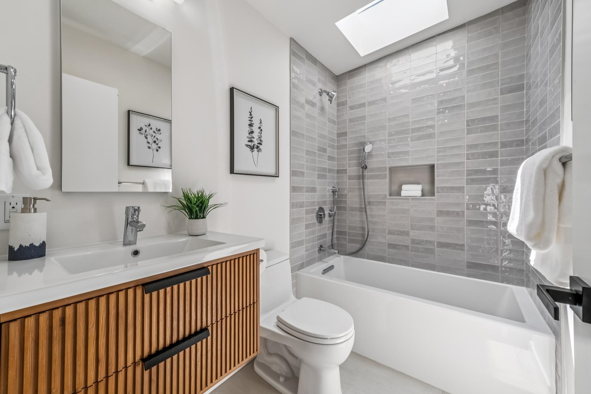 Detail Gallery Image 51 of 57 For 737-739 61st St, Oakland,  CA 94609 - – Beds | – Baths