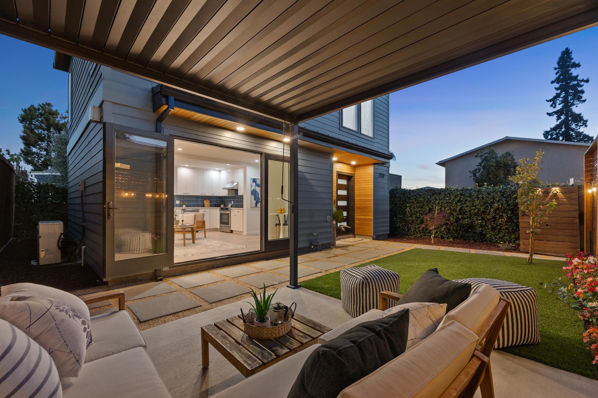 Detail Gallery Image 54 of 57 For 737-739 61st St, Oakland,  CA 94609 - – Beds | – Baths