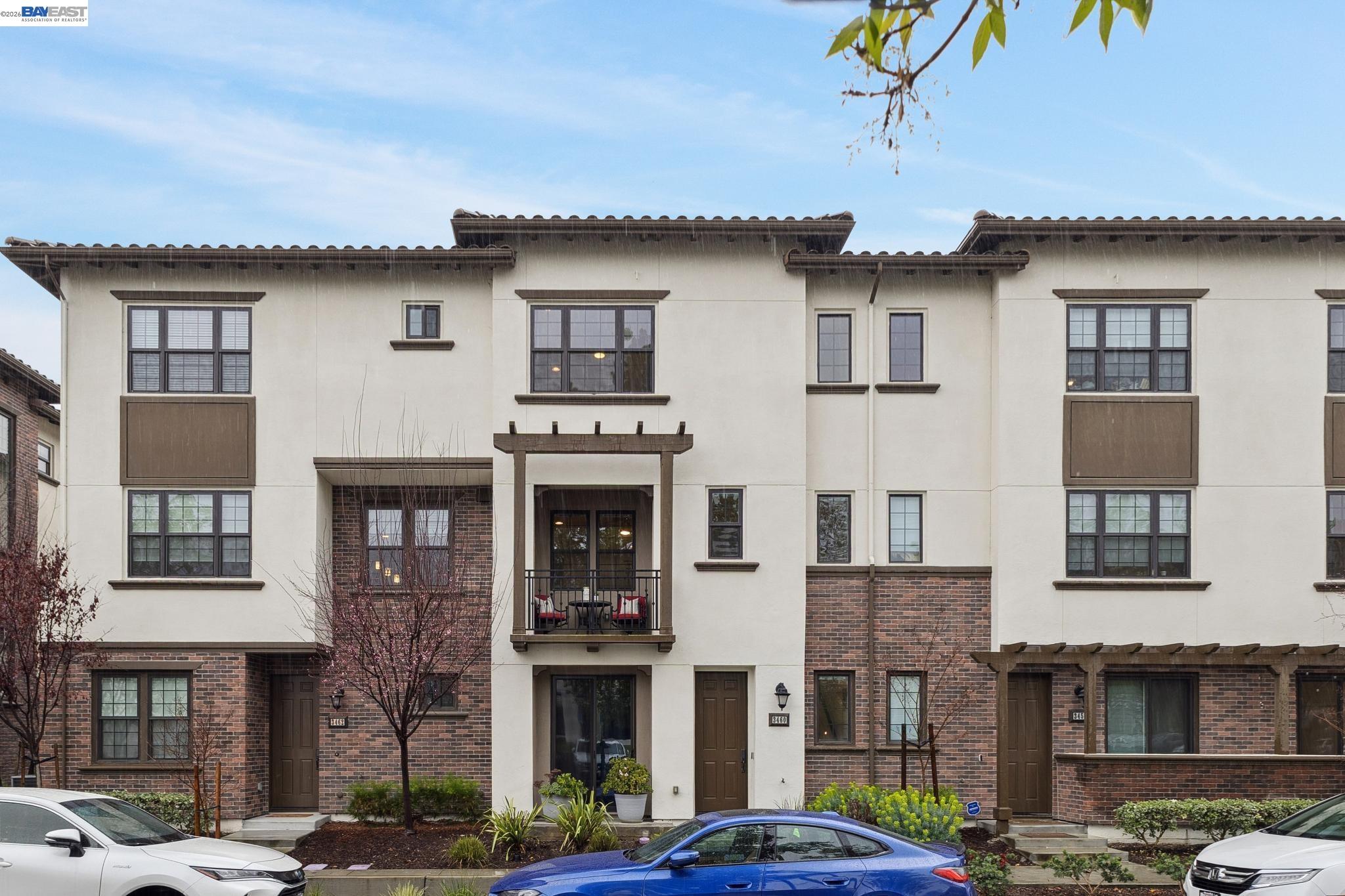 Detail Gallery Image 2 of 54 For 3460 Serra Cir, Pleasanton,  CA 94588 - 4 Beds | 3/1 Baths