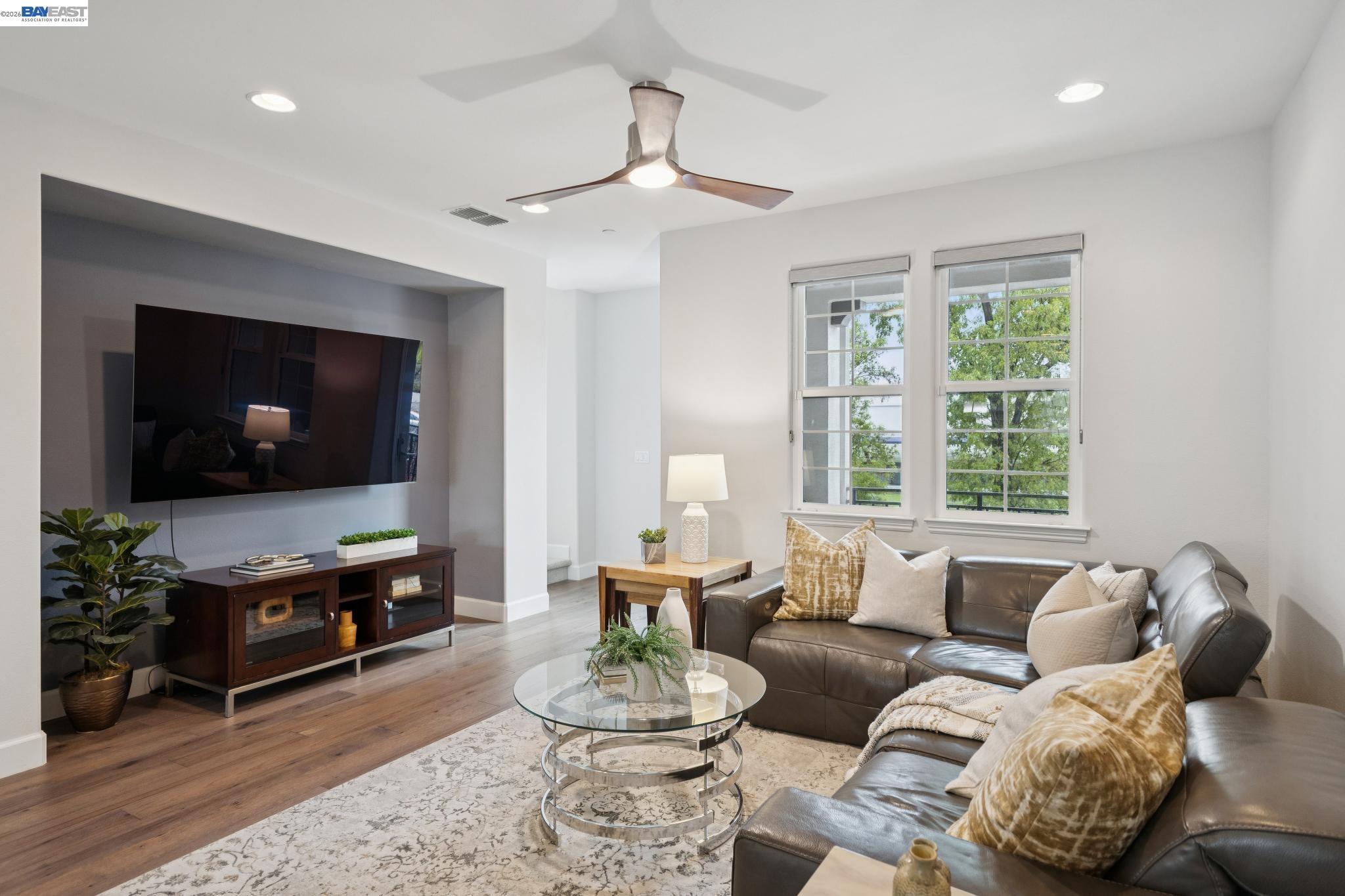 Detail Gallery Image 17 of 54 For 3460 Serra Cir, Pleasanton,  CA 94588 - 4 Beds | 3/1 Baths