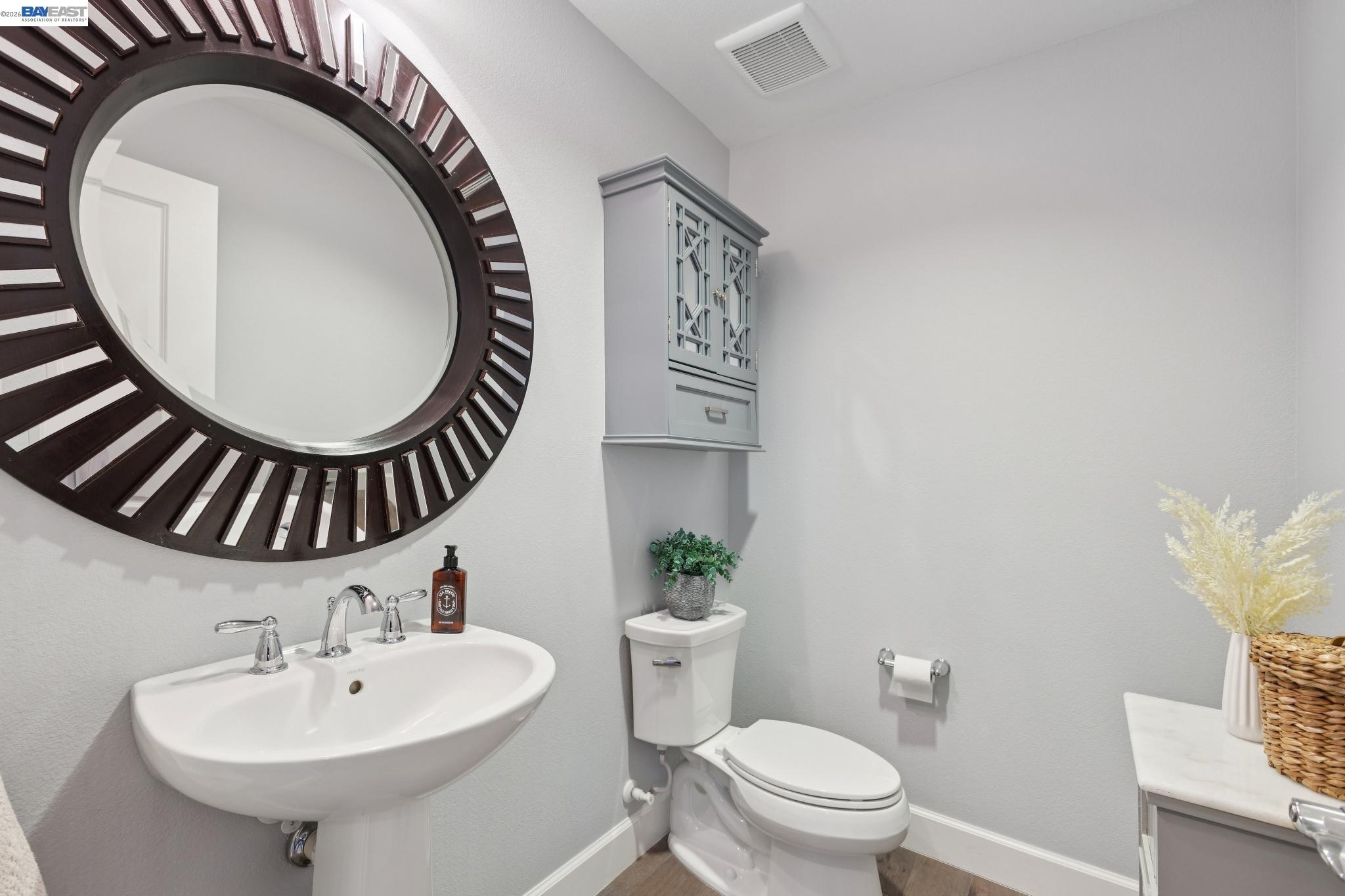 Detail Gallery Image 21 of 54 For 3460 Serra Cir, Pleasanton,  CA 94588 - 4 Beds | 3/1 Baths