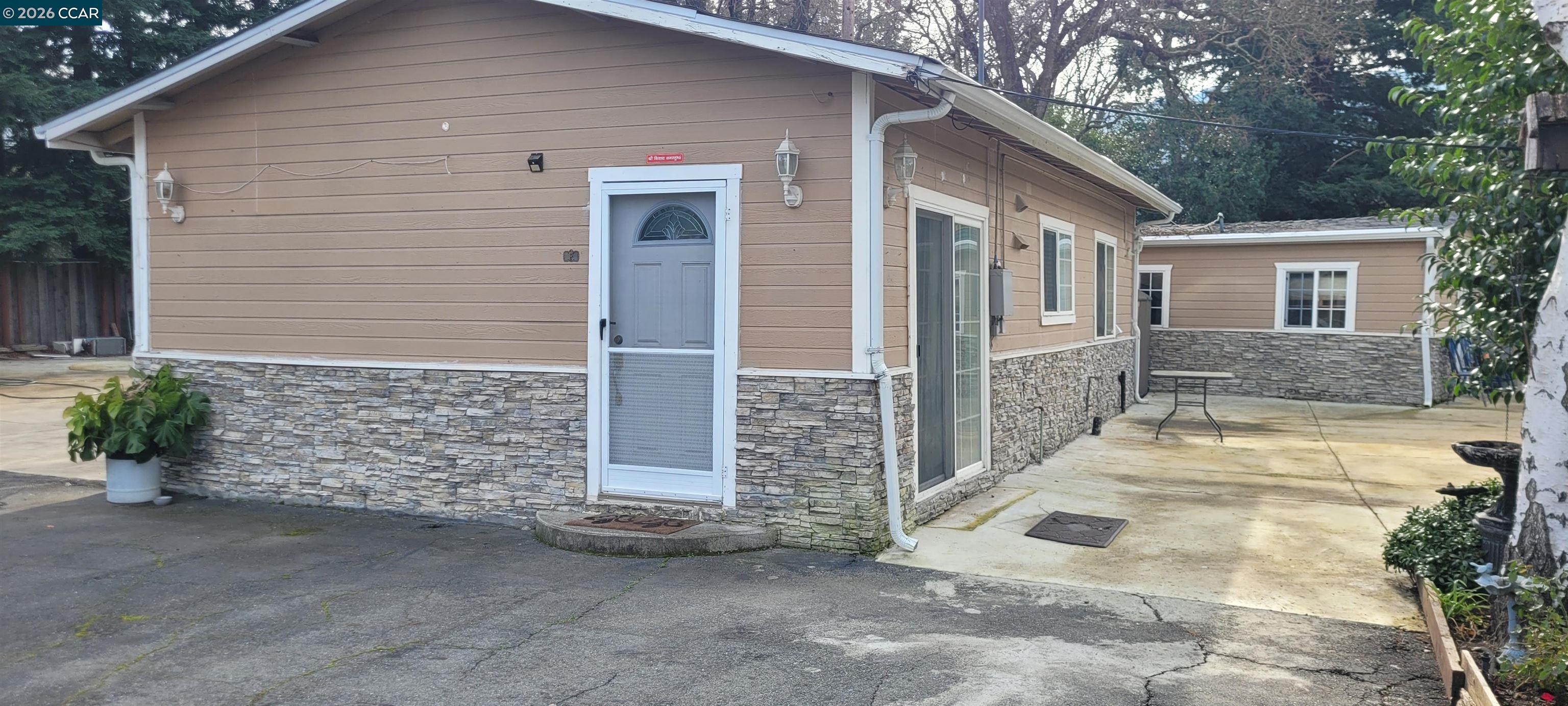 Detail Gallery Image 2 of 14 For 1181 Danville, Alamo,  CA 94507 - 1 Beds | 1 Baths