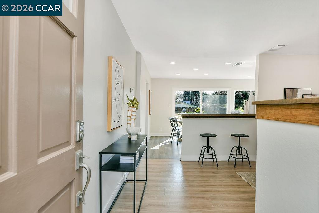 Detail Gallery Image 3 of 34 For 508 Viewmont Street, Benicia,  CA 94510-2325 - 3 Beds | 2 Baths