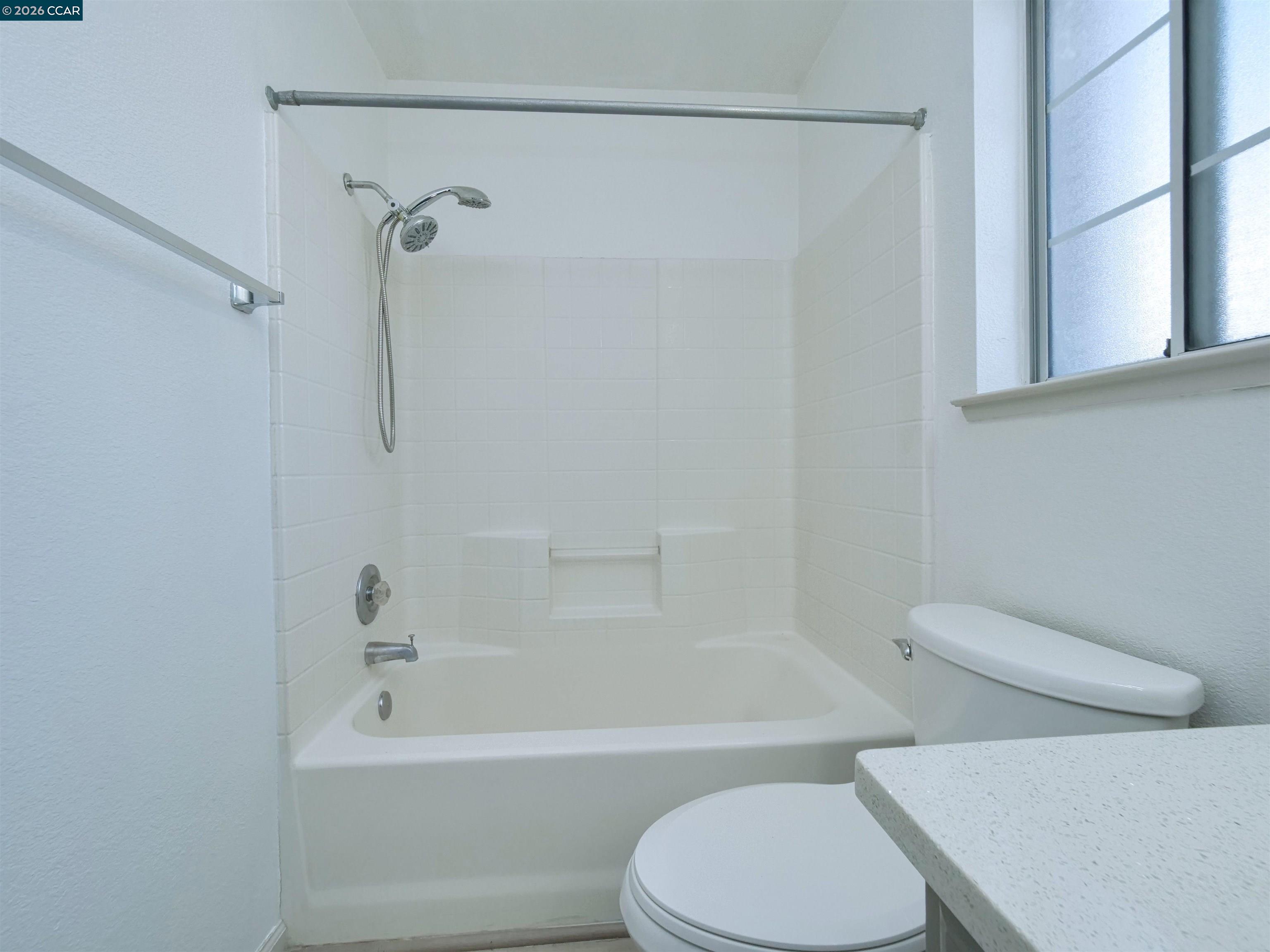 Detail Gallery Image 29 of 53 For 269 Tamarisk Cir, Suisun City,  CA 94585 - 3 Beds | 2/1 Baths