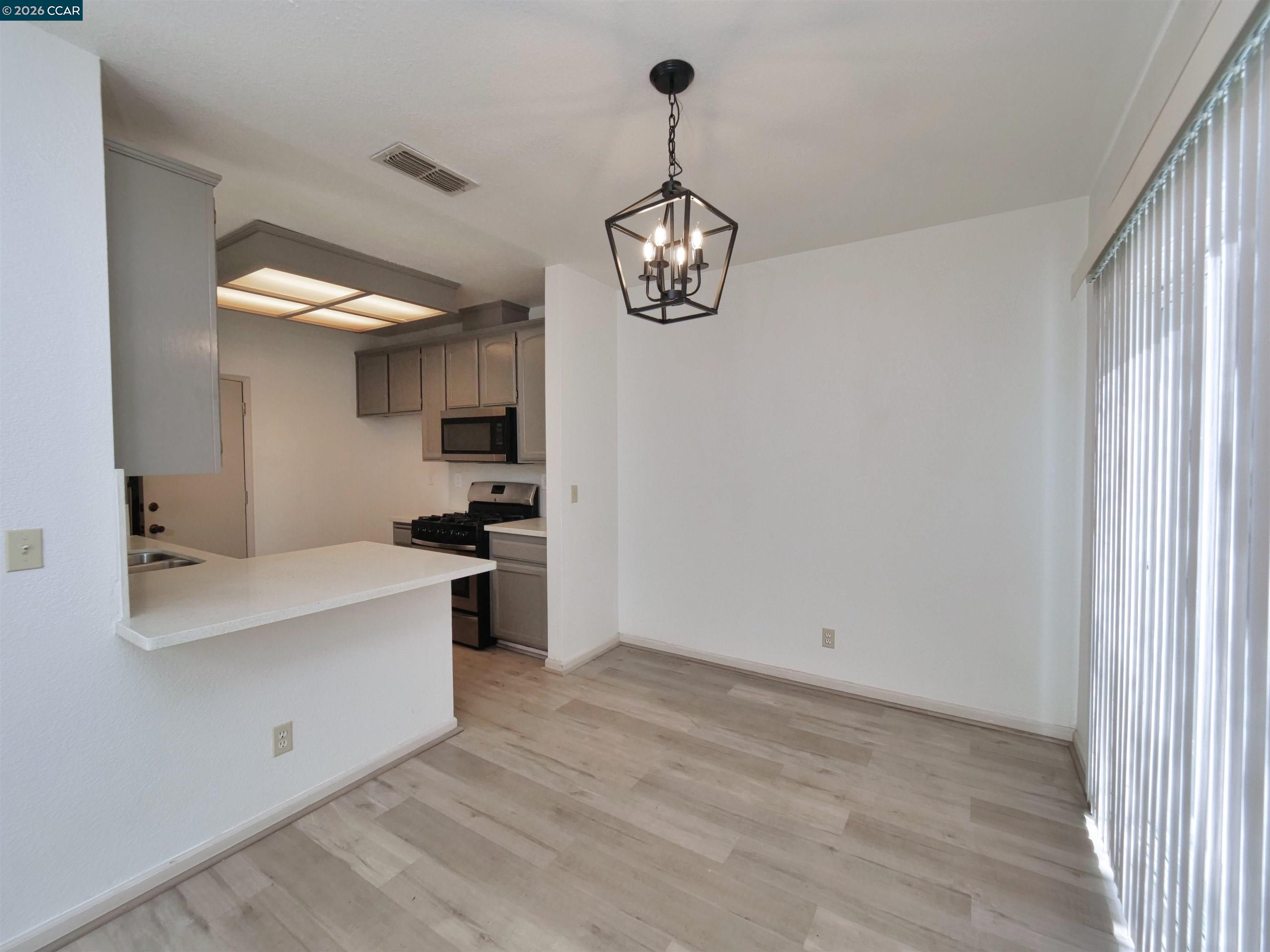 Detail Gallery Image 37 of 53 For 269 Tamarisk Cir, Suisun City,  CA 94585 - 3 Beds | 2/1 Baths