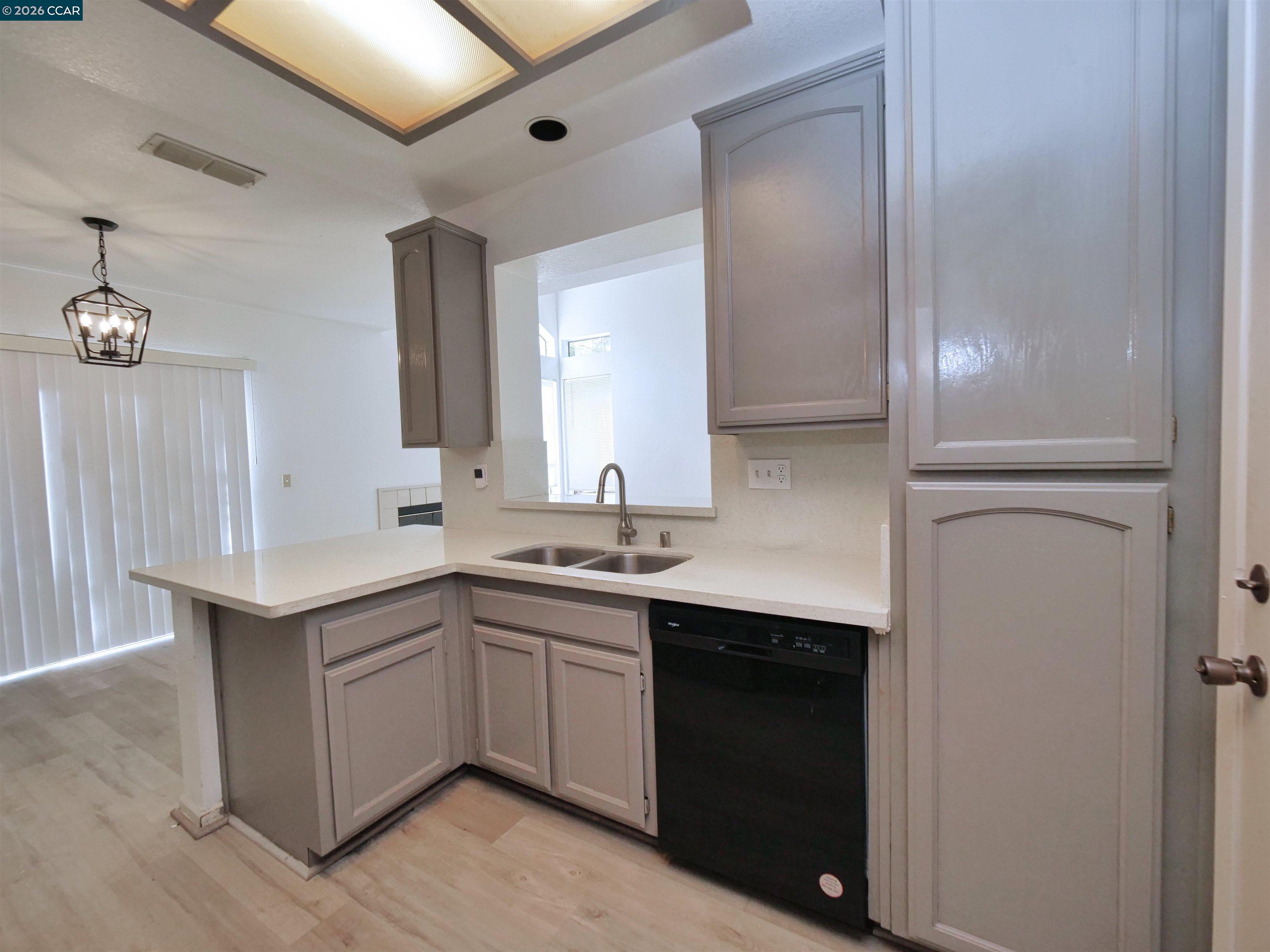 Detail Gallery Image 38 of 53 For 269 Tamarisk Cir, Suisun City,  CA 94585 - 3 Beds | 2/1 Baths