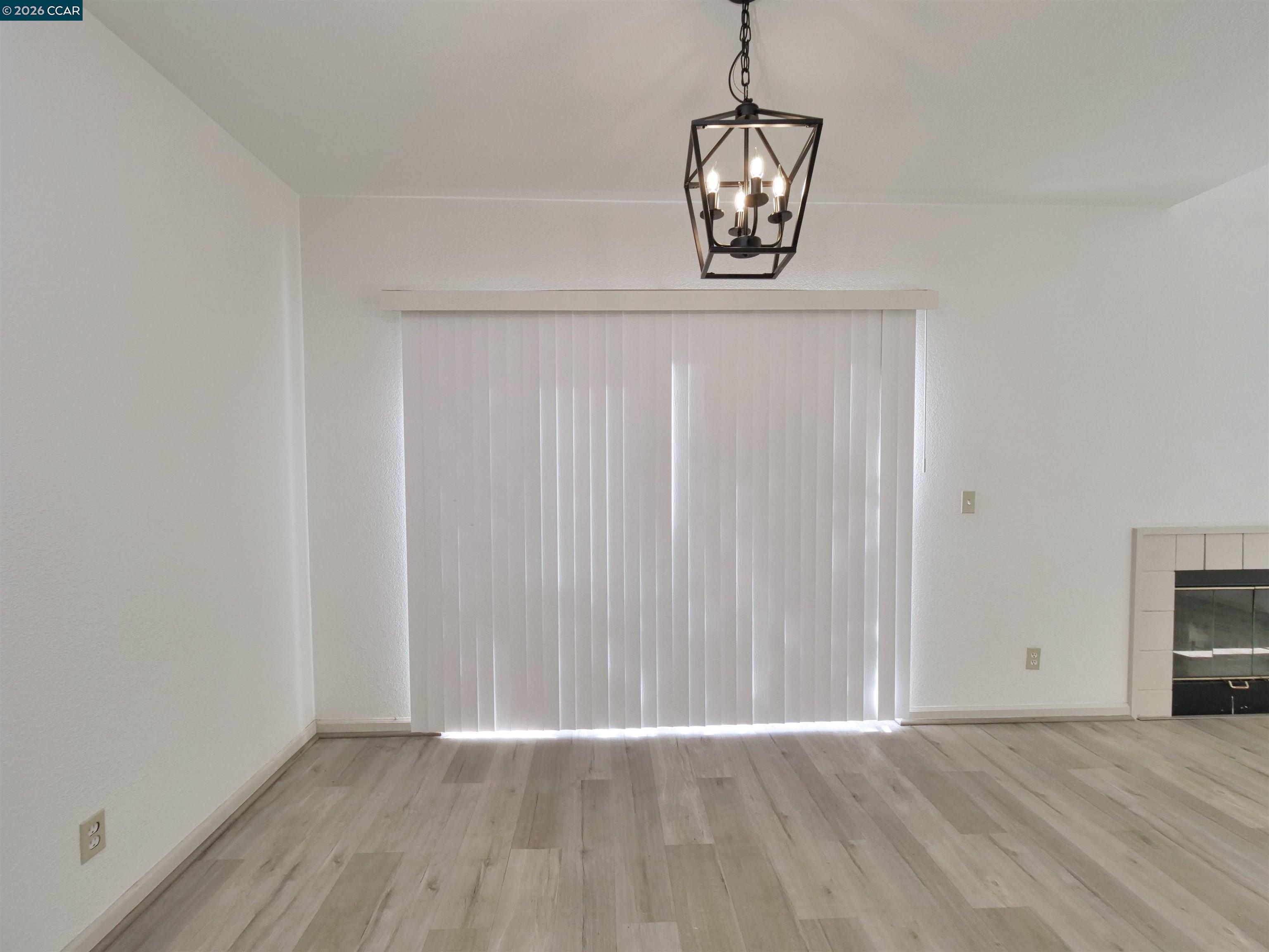 Detail Gallery Image 6 of 53 For 269 Tamarisk Cir, Suisun City,  CA 94585 - 3 Beds | 2/1 Baths