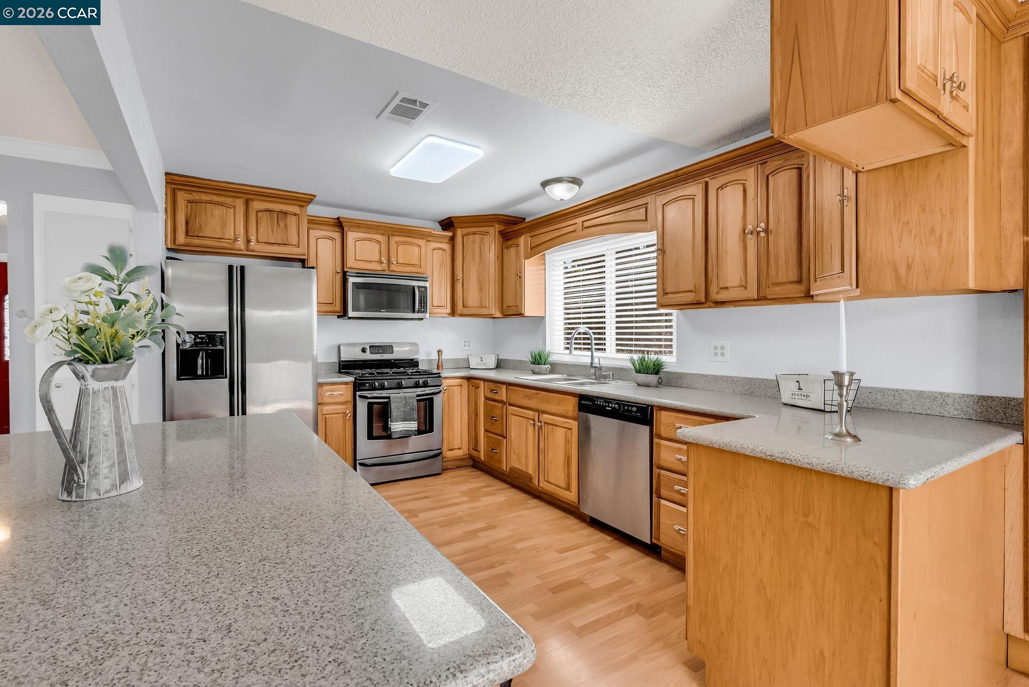 Detail Gallery Image 15 of 59 For 79 Chipman Ln, Suisun City,  CA 94585 - 4 Beds | 2 Baths