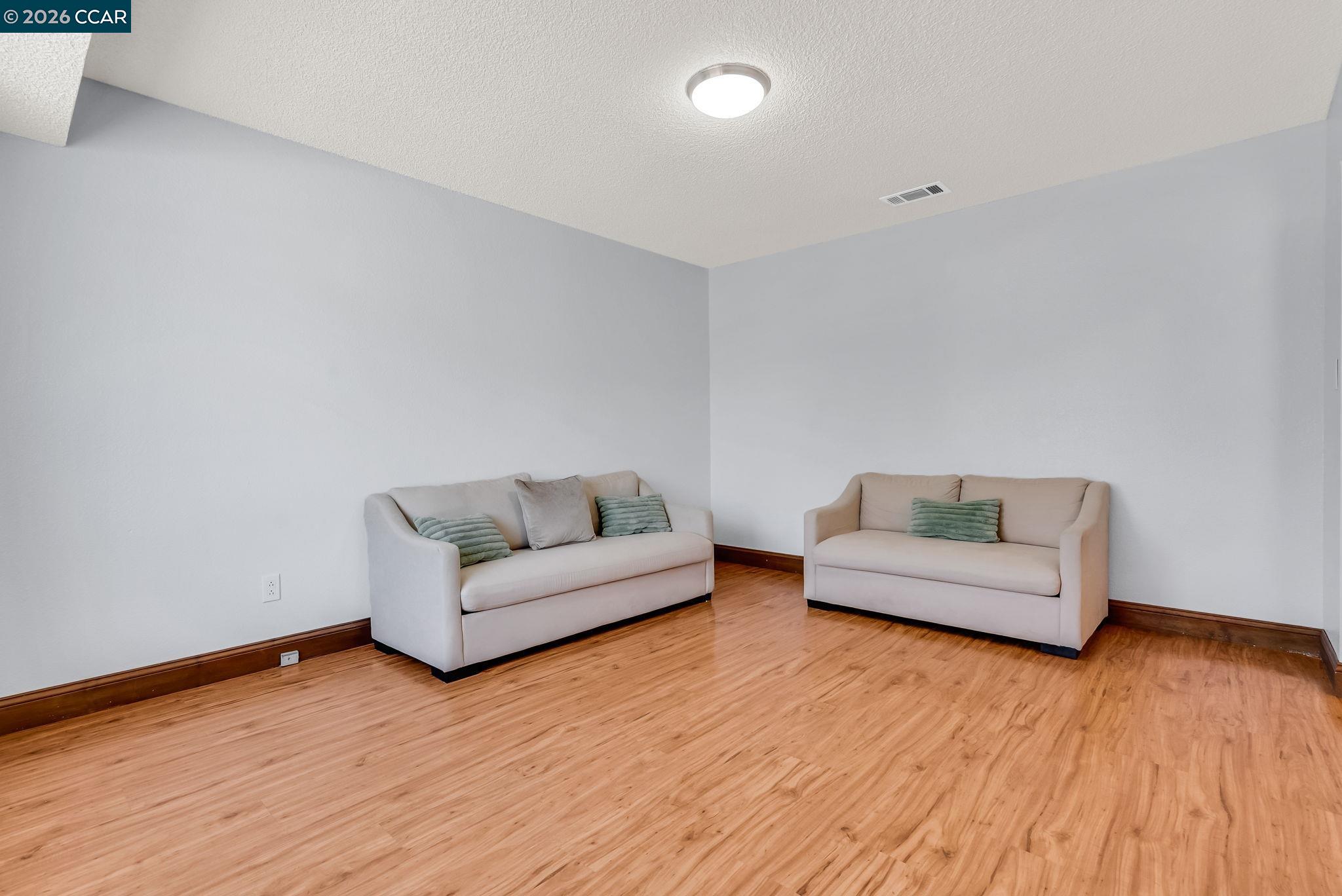 Detail Gallery Image 9 of 59 For 79 Chipman Ln, Suisun City,  CA 94585 - 4 Beds | 2 Baths