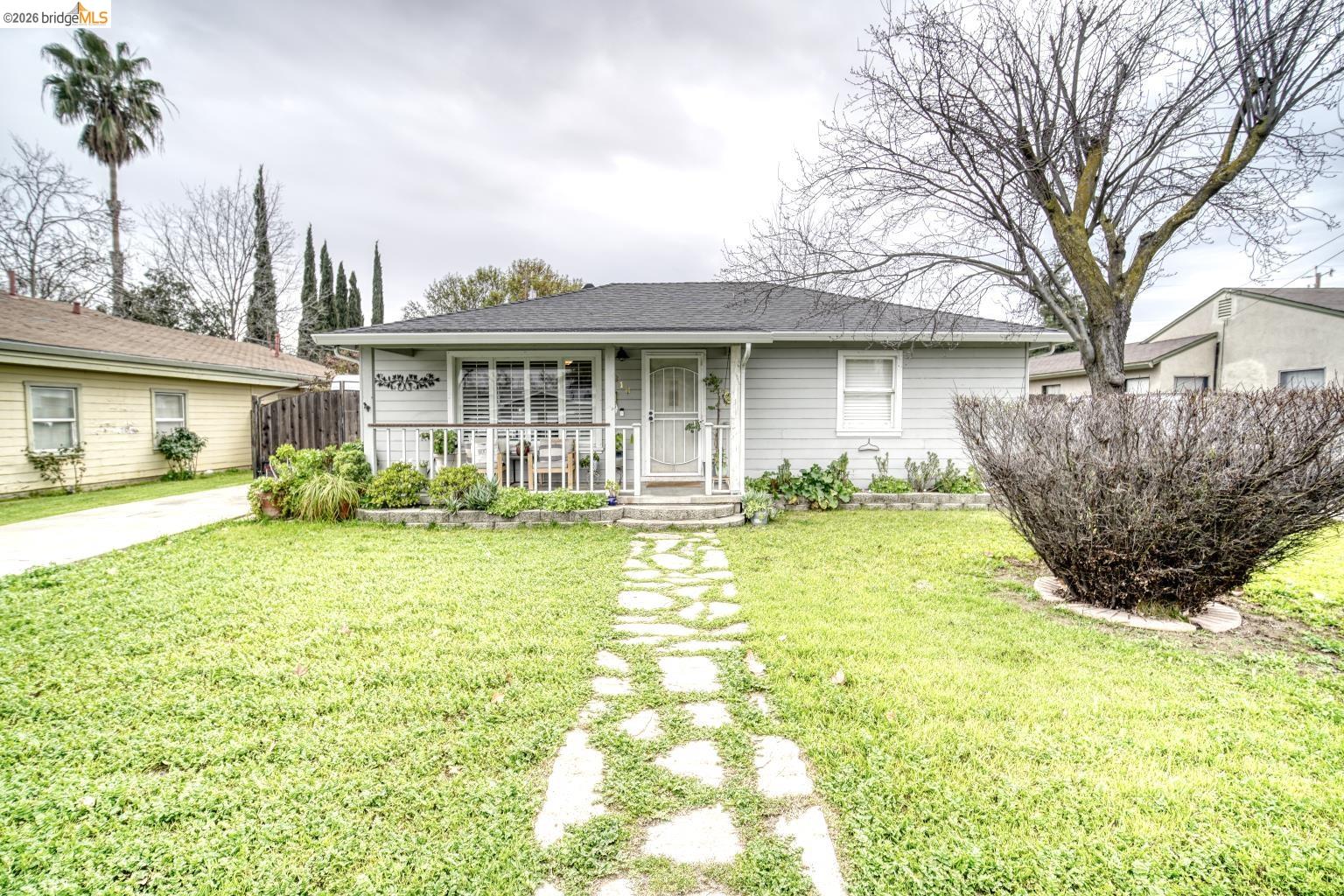 Front Image Thumbnail for EB41123769