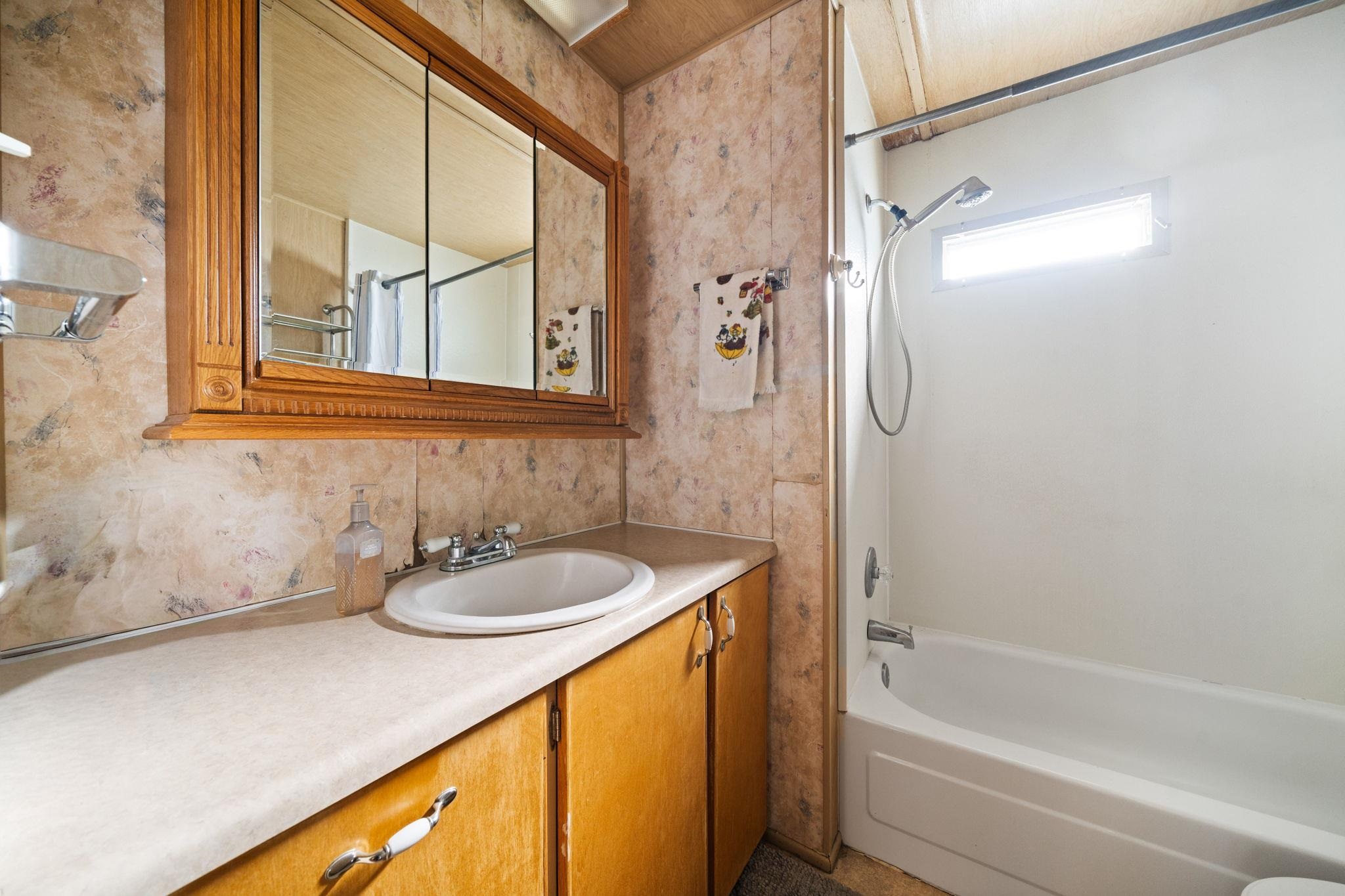 Detail Gallery Image 18 of 25 For 141 Scenic Dr, Concord,  CA 94518 - 2 Beds | 1 Baths