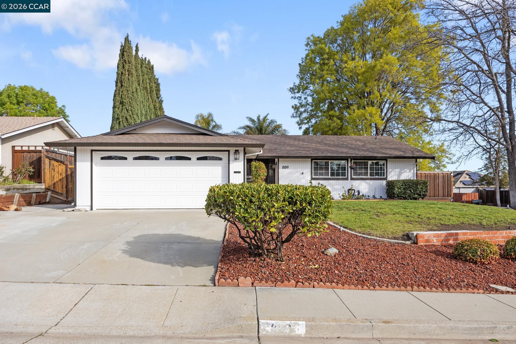 Detail Gallery Image 2 of 45 For 889 Palisade Dr, Martinez,  CA 94553 - 3 Beds | 2 Baths