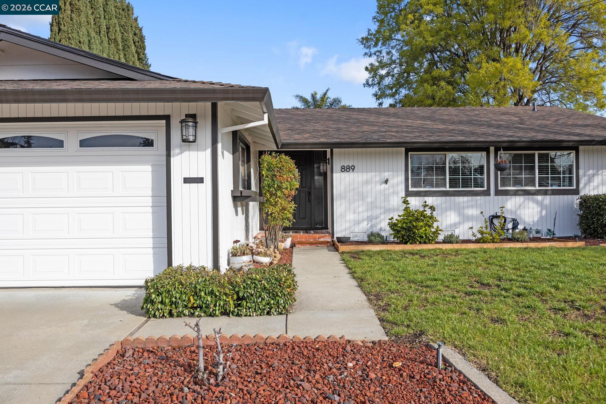 Detail Gallery Image 4 of 45 For 889 Palisade Dr, Martinez,  CA 94553 - 3 Beds | 2 Baths