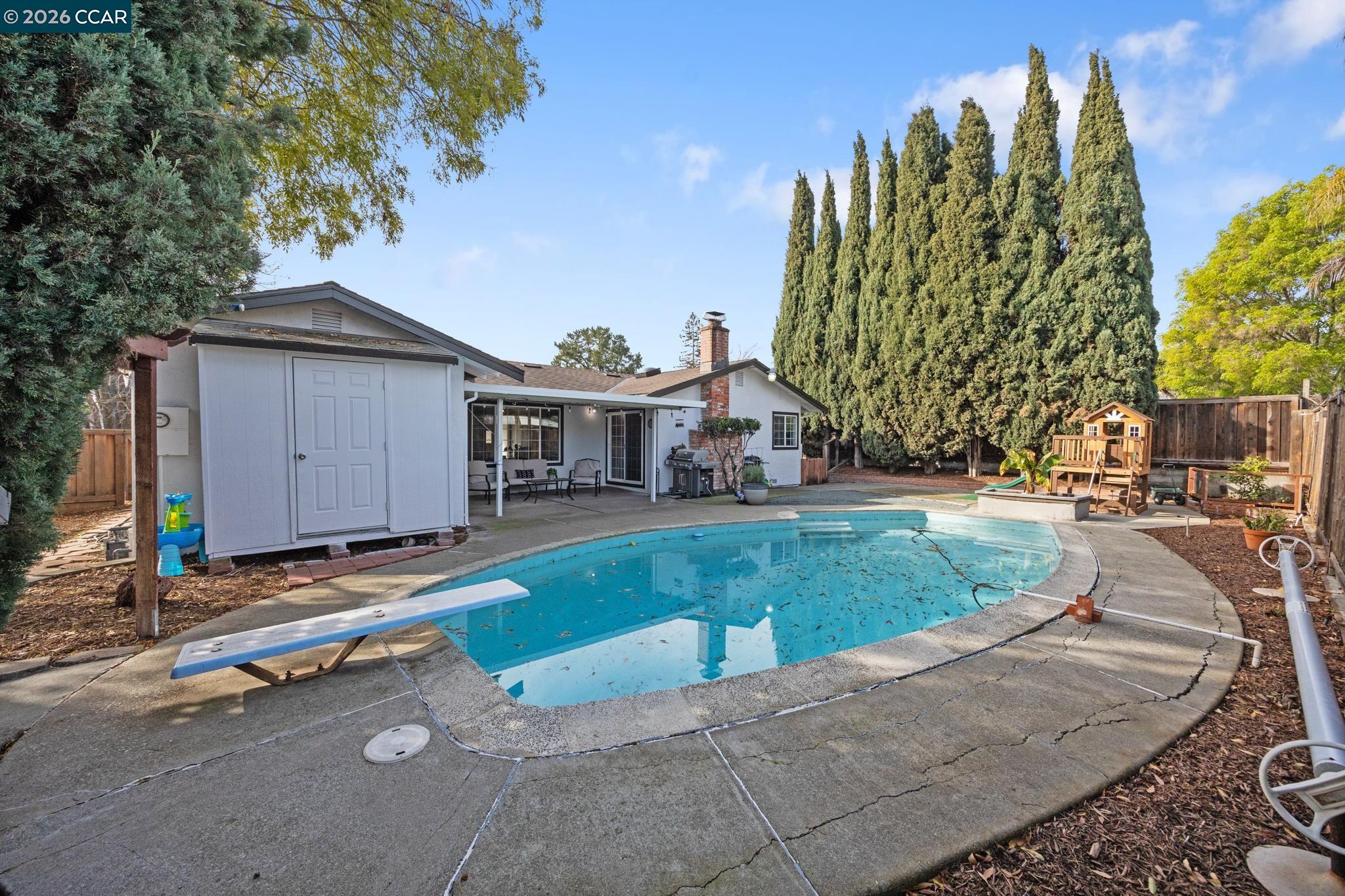 Detail Gallery Image 34 of 45 For 889 Palisade Dr, Martinez,  CA 94553 - 3 Beds | 2 Baths