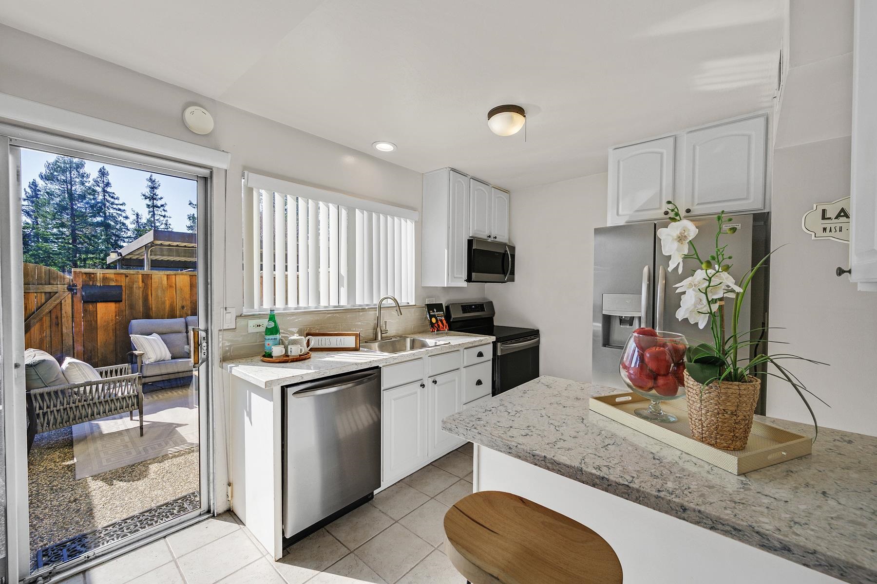 Photo #8: 41123783 Listing: Photo #8