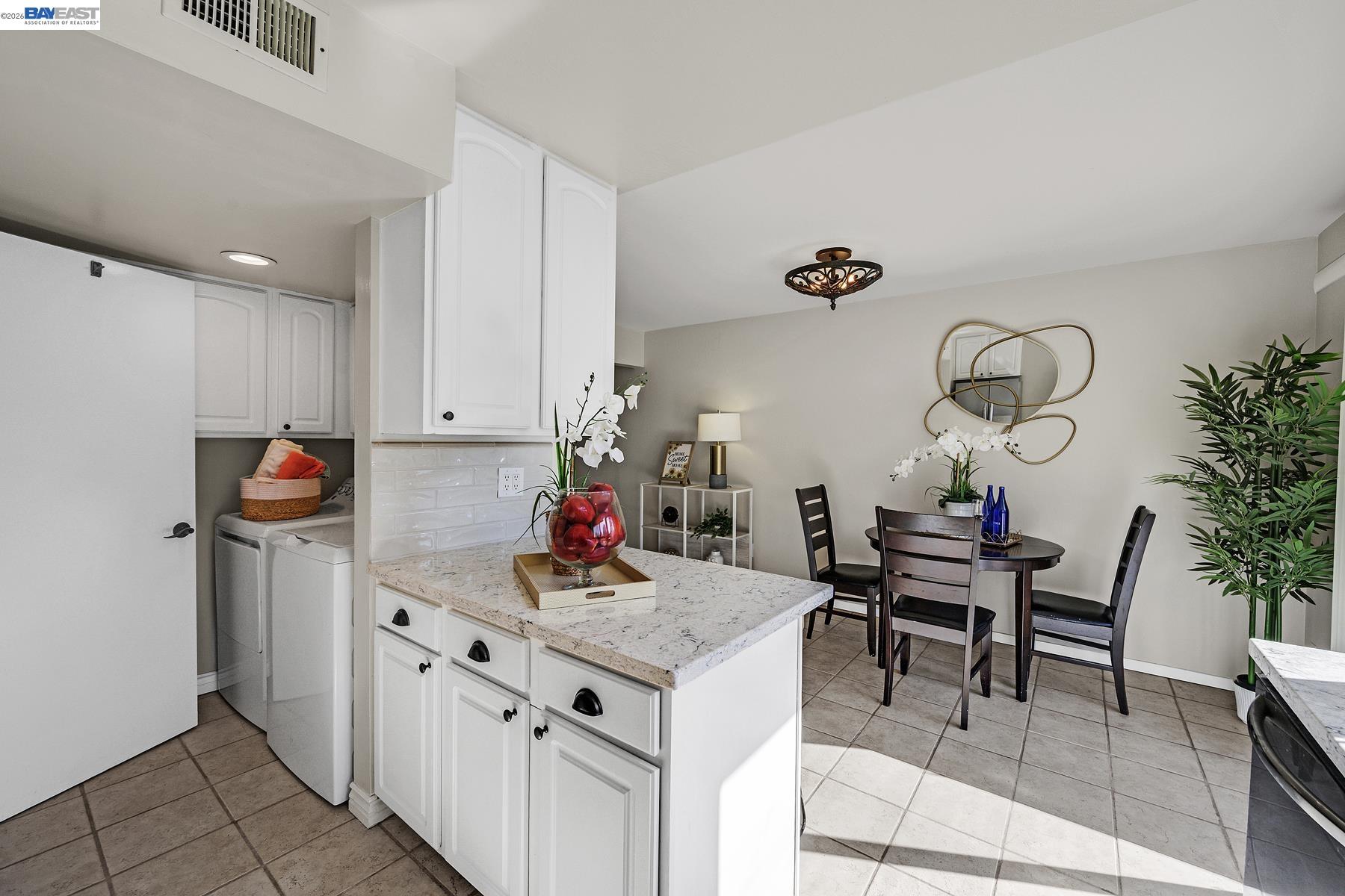 Detail Gallery Image 10 of 24 For 3312 Howard Cmn, Fremont,  CA 94536 - 2 Beds | 1/1 Baths