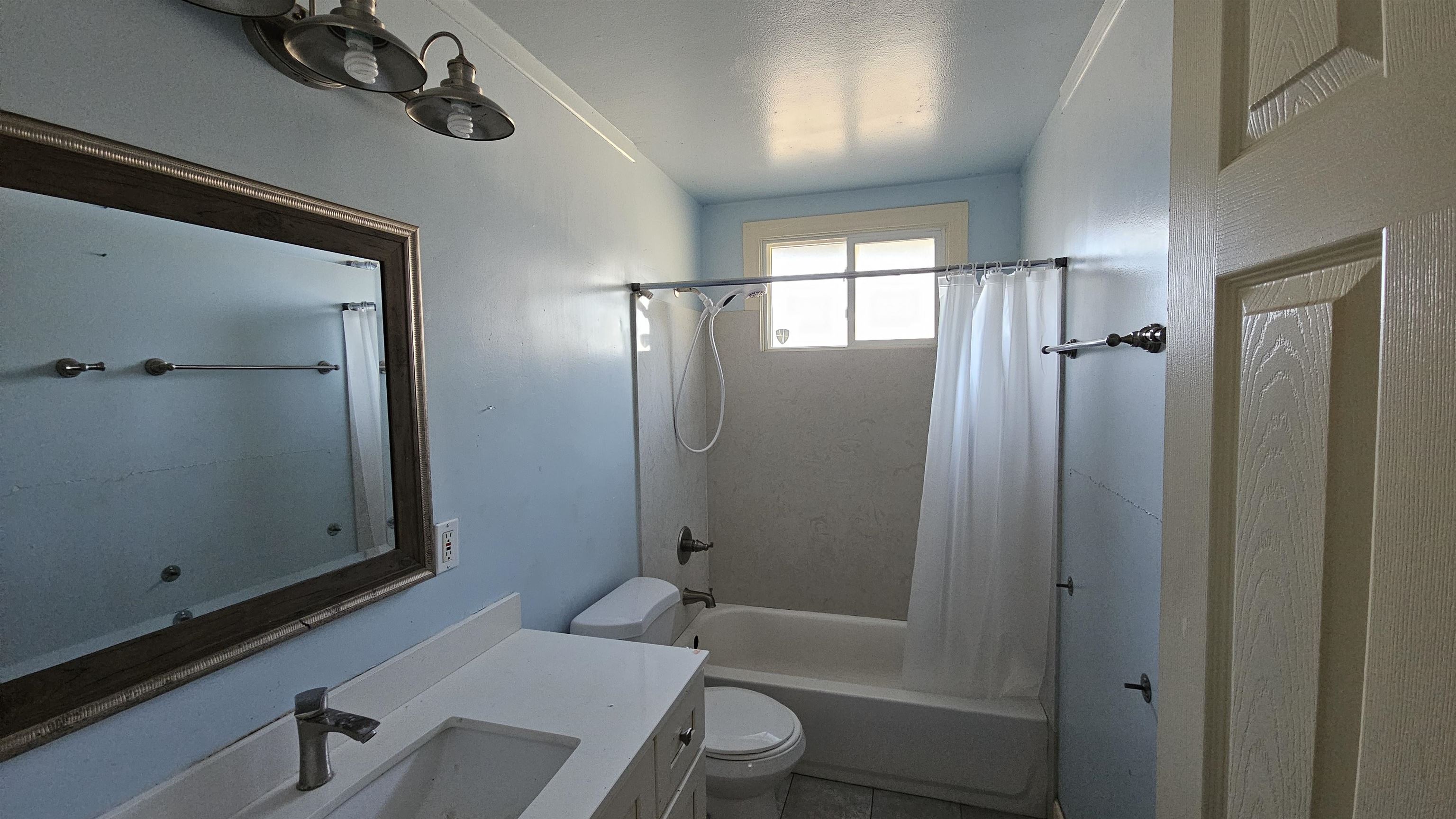 Detail Gallery Image 4 of 8 For 3773 Willow Pass Rd, Concord,  CA 94519 - 3 Beds | 2 Baths