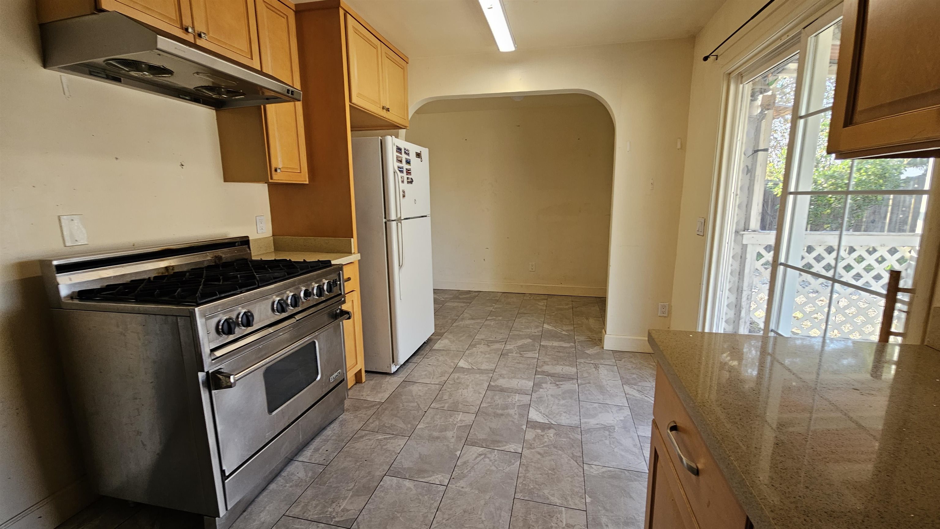 Detail Gallery Image 5 of 8 For 3773 Willow Pass Rd, Concord,  CA 94519 - 3 Beds | 2 Baths